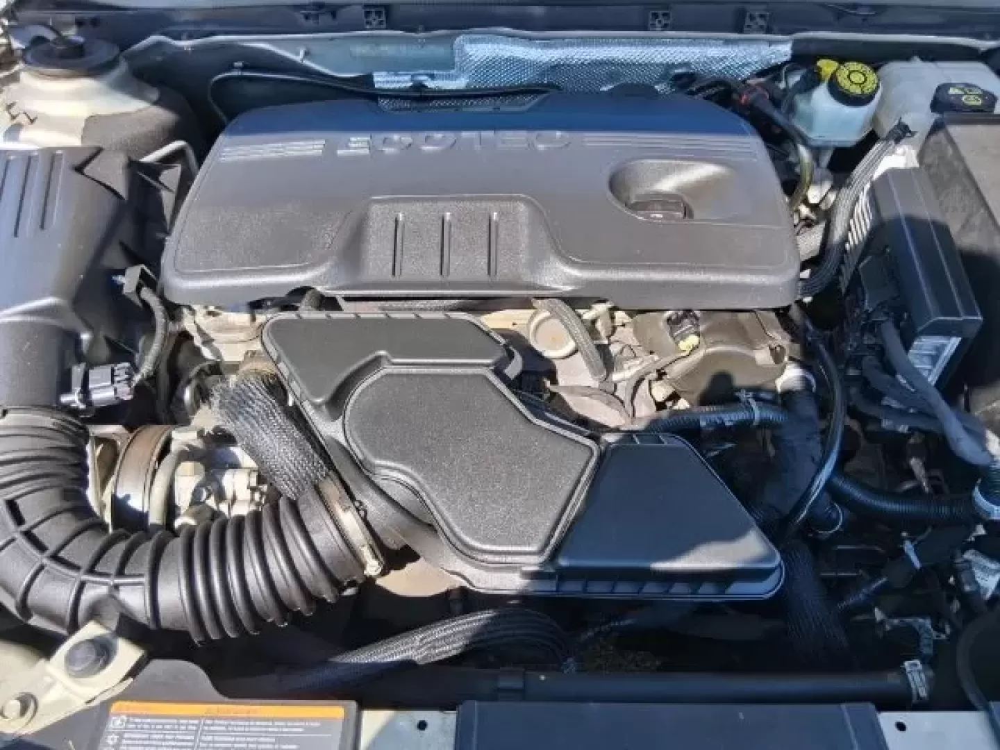 2011 Buick Regal CXL Russelsheim (W04GP5EC1B1) with an Ecotec 2.4L I-4 gasoline direct injection engine, located at 1865 W 2nd St., Xenia, OH, 45385, (937) 372-7777, 39.681259, -83.961945 - **Elevate Your Daily Drive with the 2011 Buick Regal - A Perfect Fit for Xenia Families and Commuters!**<br /> <br /> Experience the joy of driving with the 2011 Buick Regal, a sedan that combines style, comfort, and practicality, making it ideal for both daily commutes and weekend adventures. Wheth - Photo#12