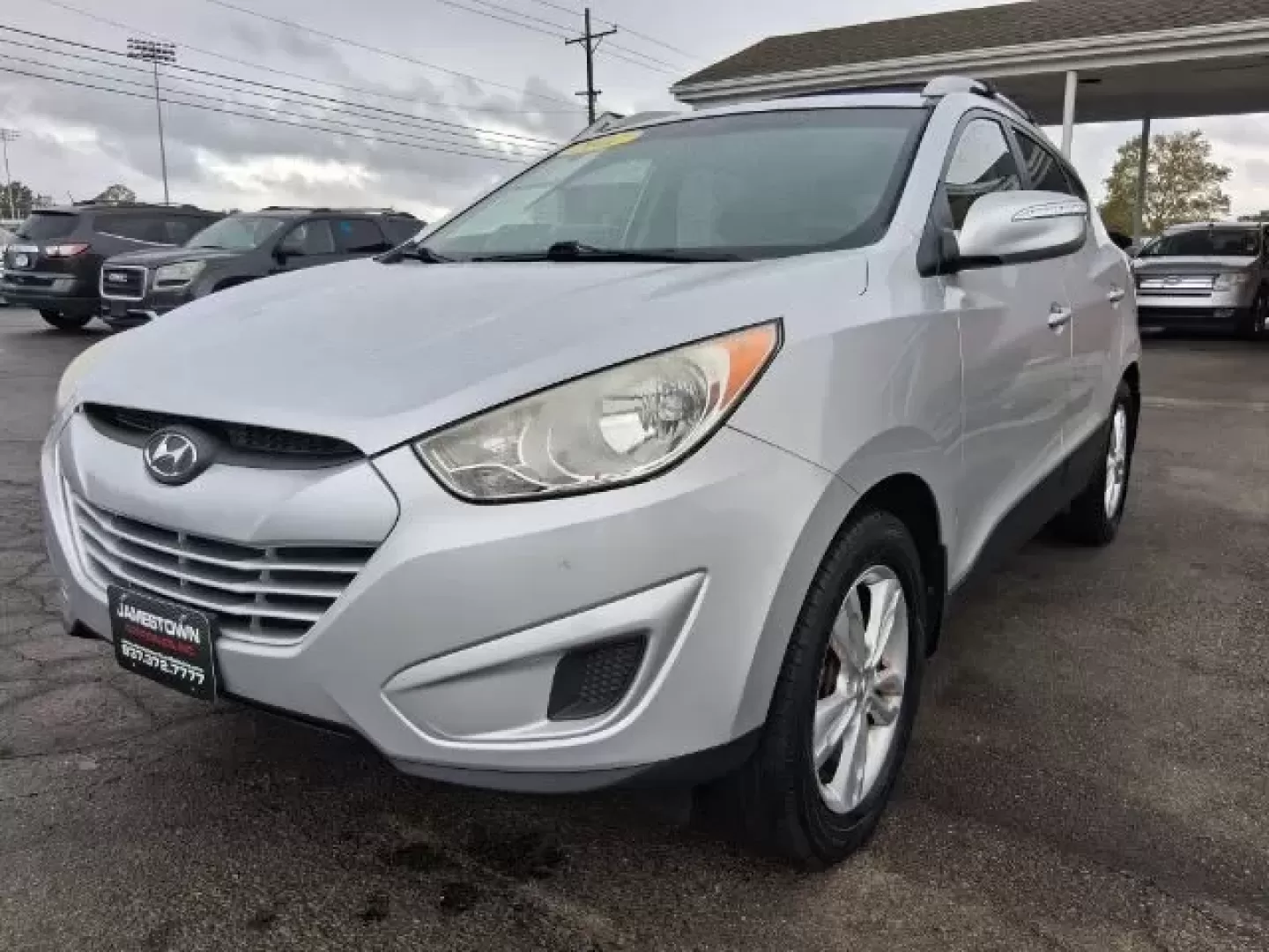 2012 Hyundai Tucson GLS (KM8JU3ACXCU) with an Theta II 2.4L I-4 DOHC engine, located at 1865 W 2nd St., Xenia, OH, 45385, (937) 372-7777, 39.681259, -83.961945 - Discover the adventure-ready 2012 Hyundai Tucson GLS, your perfect companion for weekend escapes and everyday commutes alike! This versatile SUV is designed for those who crave the freedom of exploration without sacrificing comfort or reliability. Whether you're heading out on a family road trip, na - Photo#1
