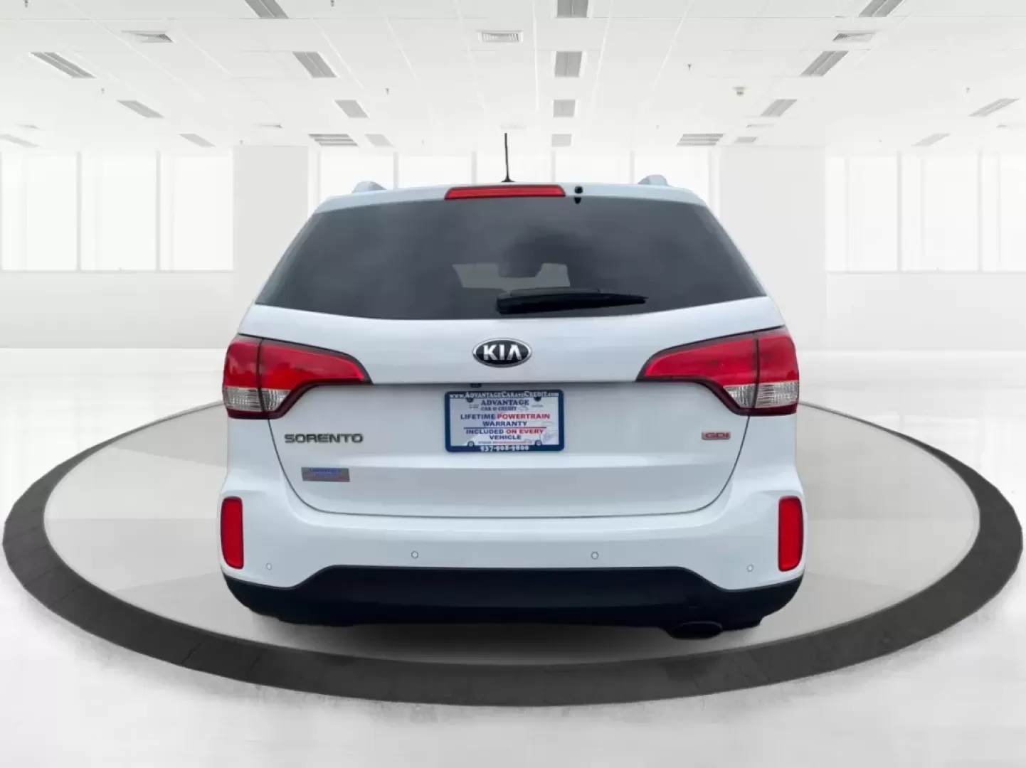 2015 Kia Sorento LX (5XYKT4A61FG) with an 2.4L I-4 gasoline direct injection engine, located at 1865 W 2nd St., Xenia, OH, 45385, (937) 372-7777, 39.681259, -83.961945 - **Discover Adventures with the 2015 Kia Sorento LX at Jamestown Auto Sales!**<br /> <br /> Are you ready to elevate your driving experience? Whether you're planning family getaways or navigating daily commutes, the 2015 Kia Sorento LX is perfectly designed to meet your lifestyle needs. This versatil - Photo#16