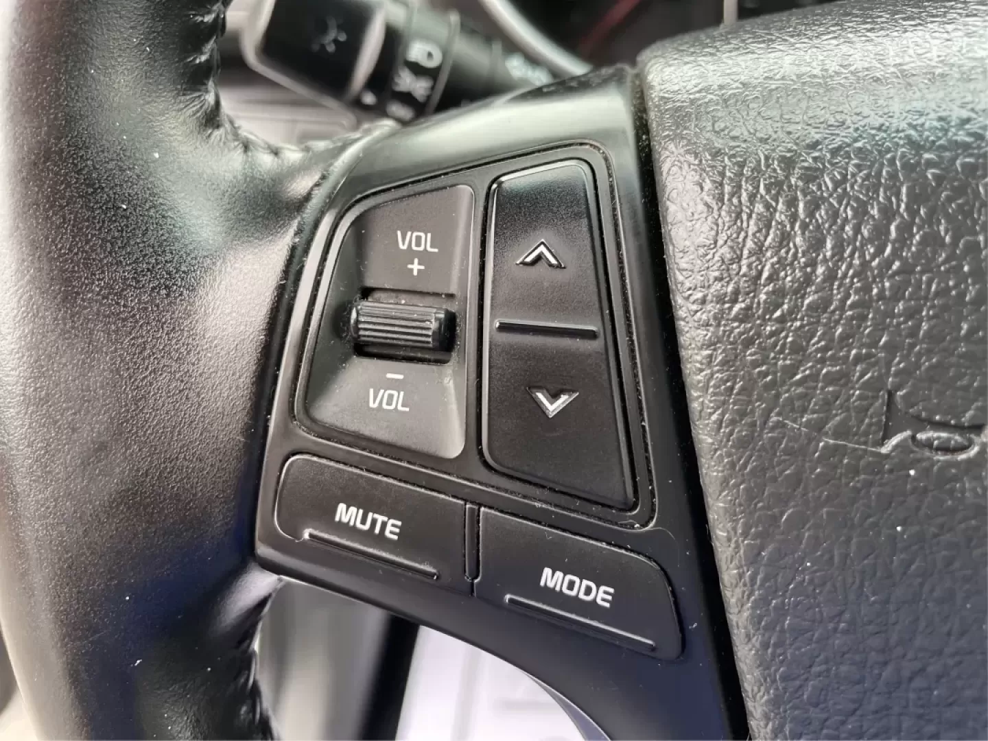 2015 Kia Sorento LX (5XYKT4A61FG) with an 2.4L I-4 gasoline direct injection engine, located at 1865 W 2nd St., Xenia, OH, 45385, (937) 372-7777, 39.681259, -83.961945 - **Discover Adventures with the 2015 Kia Sorento LX at Jamestown Auto Sales!**<br /> <br /> Are you ready to elevate your driving experience? Whether you're planning family getaways or navigating daily commutes, the 2015 Kia Sorento LX is perfectly designed to meet your lifestyle needs. This versatil - Photo#29
