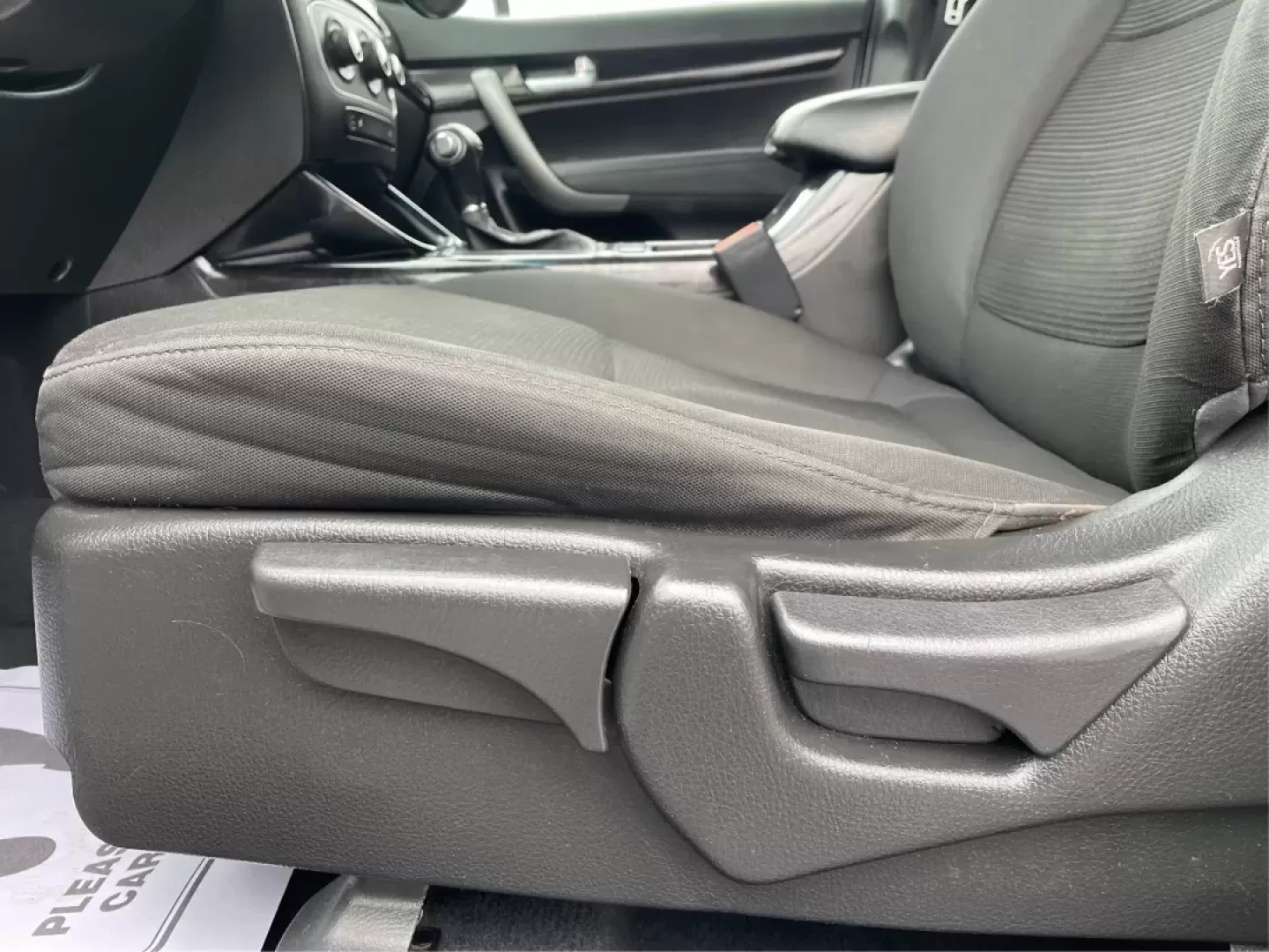 2015 Kia Sorento LX (5XYKT4A61FG) with an 2.4L I-4 gasoline direct injection engine, located at 1865 W 2nd St., Xenia, OH, 45385, (937) 372-7777, 39.681259, -83.961945 - **Discover Adventures with the 2015 Kia Sorento LX at Jamestown Auto Sales!**<br /> <br /> Are you ready to elevate your driving experience? Whether you're planning family getaways or navigating daily commutes, the 2015 Kia Sorento LX is perfectly designed to meet your lifestyle needs. This versatil - Photo#31