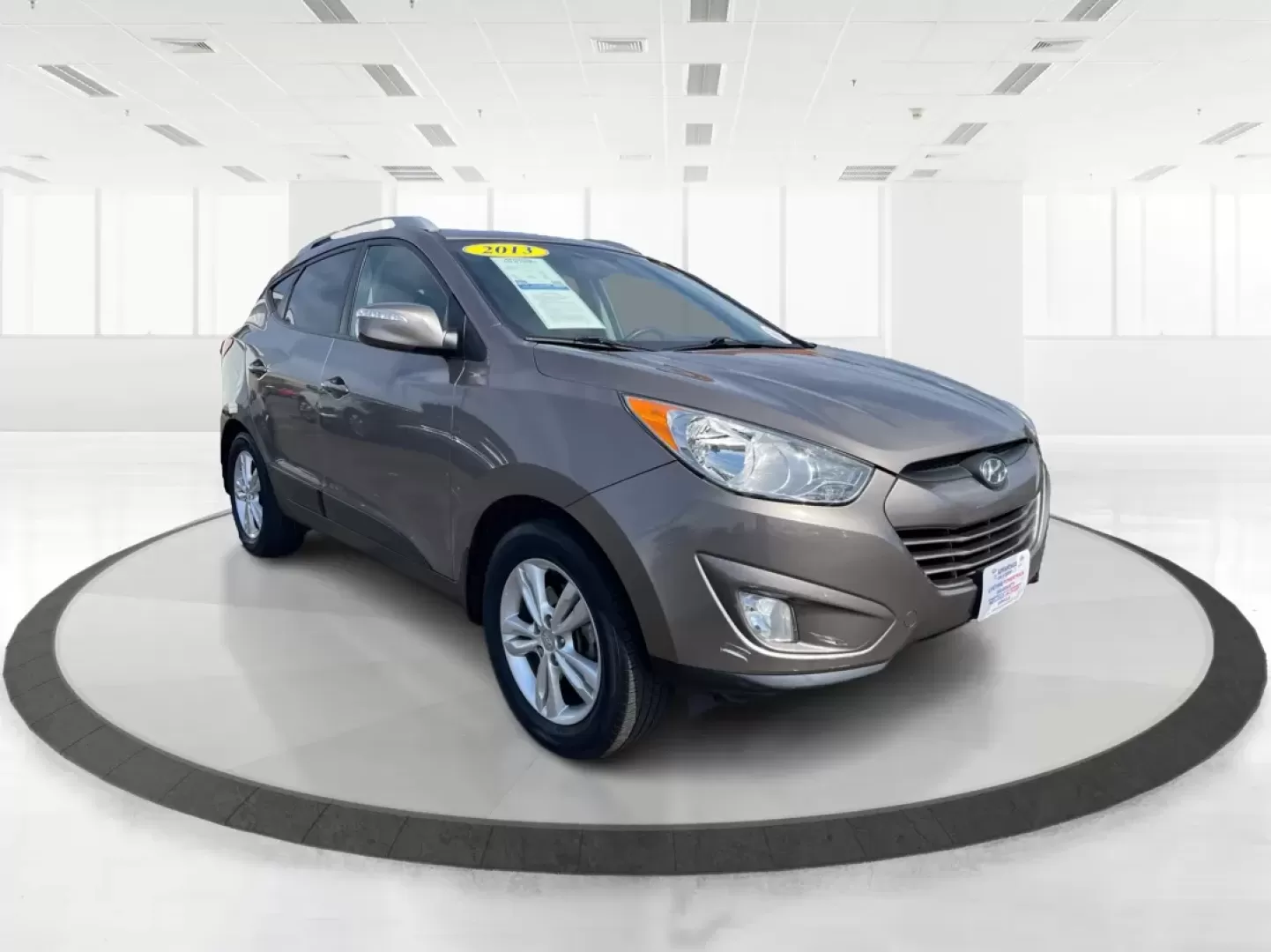 2013 Hyundai Tucson GLS (KM8JU3AC1DU) with an Theta II 2.4L I-4 DOHC engine, located at 1865 W 2nd St., Xenia, OH, 45385, (937) 372-7777, 39.681259, -83.961945 - Discover the perfect blend of reliability and comfort with this 2013 Hyundai Tucson GLS, now available at Jamestown Auto Sales! If you're searching for a versatile SUV that seamlessly adapts to your lifestyle-whether it's tackling the daily commute, embarking on weekend adventures, or catering to th - Photo#13