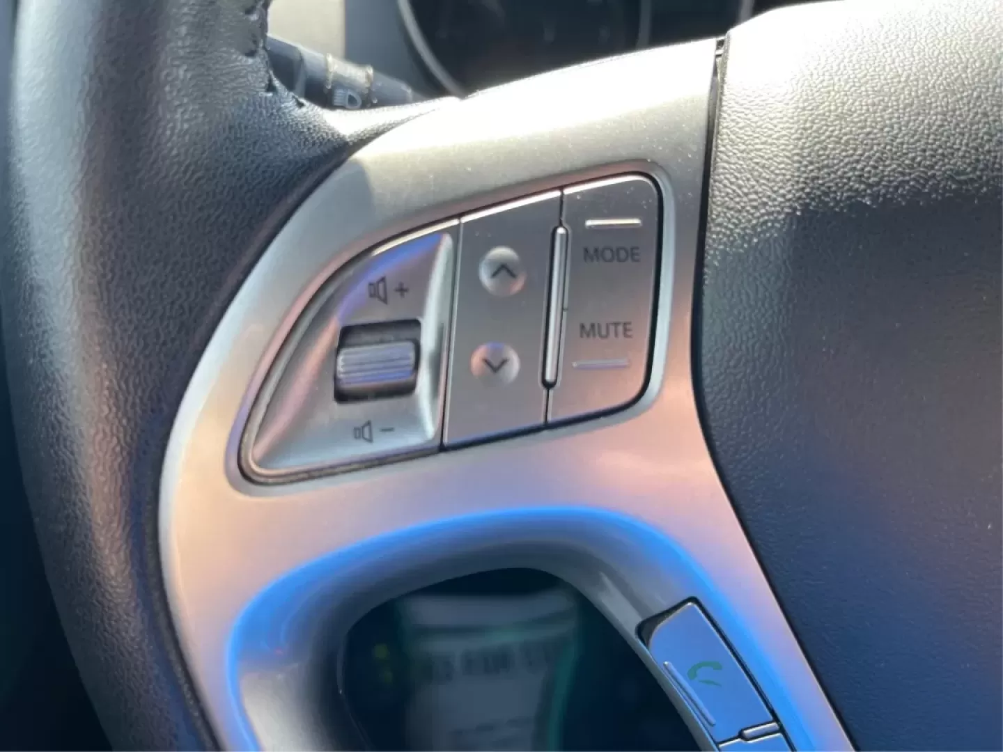 2013 Hyundai Tucson GLS (KM8JU3AC1DU) with an Theta II 2.4L I-4 DOHC engine, located at 1865 W 2nd St., Xenia, OH, 45385, (937) 372-7777, 39.681259, -83.961945 - Discover the perfect blend of reliability and comfort with this 2013 Hyundai Tucson GLS, now available at Jamestown Auto Sales! If you're searching for a versatile SUV that seamlessly adapts to your lifestyle-whether it's tackling the daily commute, embarking on weekend adventures, or catering to th - Photo#29