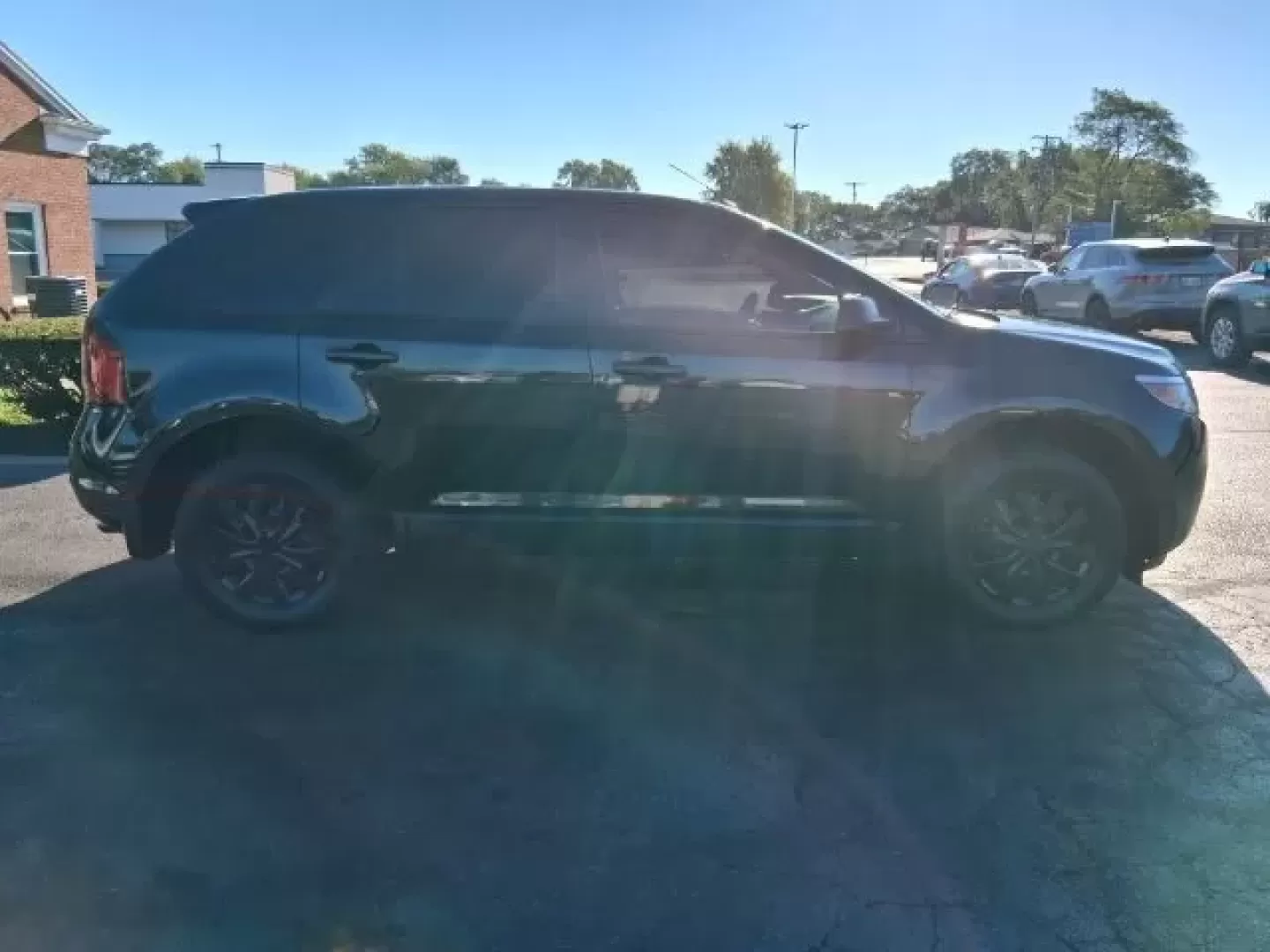 2014 Ford Edge SEL (2FMDK4JC8EB) with an 3.5L V-6 DOHC engine, located at 1865 W 2nd St., Xenia, OH, 45385, (937) 372-7777, 39.681259, -83.961945 - **Unlock Your Next Adventure with the 2014 Ford Edge SEL at Jamestown Auto Sales!**<br /> <br /> Are you searching for the perfect vehicle that seamlessly combines comfort, style, and capability? Look no further than this stunning 2014 Ford Edge SEL, a versatile SUV ideal for growing families, outdo - Photo#3