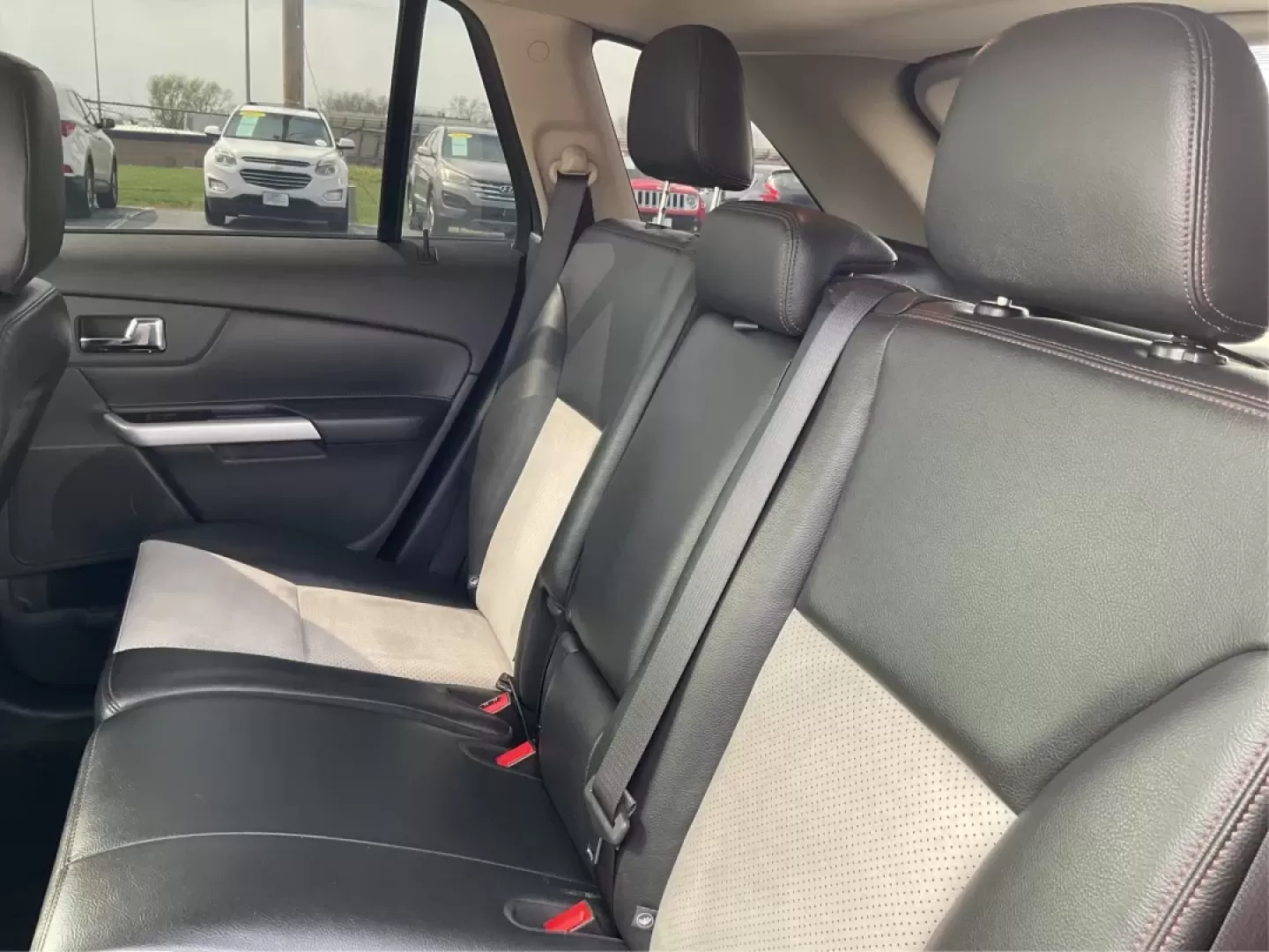 2014 Ford Edge SEL (2FMDK4JC8EB) with an 3.5L V-6 DOHC engine, located at 1865 W 2nd St., Xenia, OH, 45385, (937) 372-7777, 39.681259, -83.961945 - **Unlock Your Next Adventure with the 2014 Ford Edge SEL at Jamestown Auto Sales!**<br /> <br /> Are you searching for the perfect vehicle that seamlessly combines comfort, style, and capability? Look no further than this stunning 2014 Ford Edge SEL, a versatile SUV ideal for growing families, outdo - Photo#23