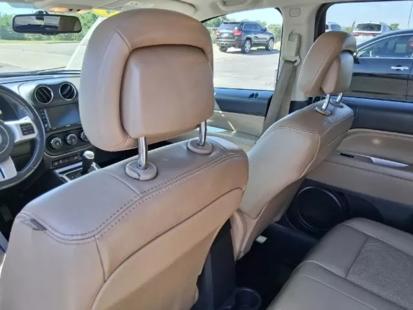 2014 Jeep Compass Latitude (1C4NJDEB0ED) with an 2.4L I-4 DOHC engine, located at 1865 W 2nd St., Xenia, OH, 45385, (937) 372-7777, 39.681259, -83.961945 - Discover your next adventure with the 2014 Jeep Compass Latitude, available now at Jamestown Auto Sales in Xenia, OH! This versatile SUV is not just a vehicle; it's an invitation to explore the open roads and embrace the lifestyle of your dreams. Whether you're a growing family looking for space, a - Photo#9