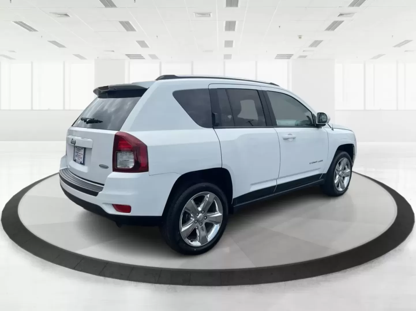 2014 Jeep Compass Latitude (1C4NJDEB0ED) with an 2.4L I-4 DOHC engine, located at 1865 W 2nd St., Xenia, OH, 45385, (937) 372-7777, 39.681259, -83.961945 - Discover your next adventure with the 2014 Jeep Compass Latitude, available now at Jamestown Auto Sales in Xenia, OH! This versatile SUV is not just a vehicle; it's an invitation to explore the open roads and embrace the lifestyle of your dreams. Whether you're a growing family looking for space, a - Photo#15