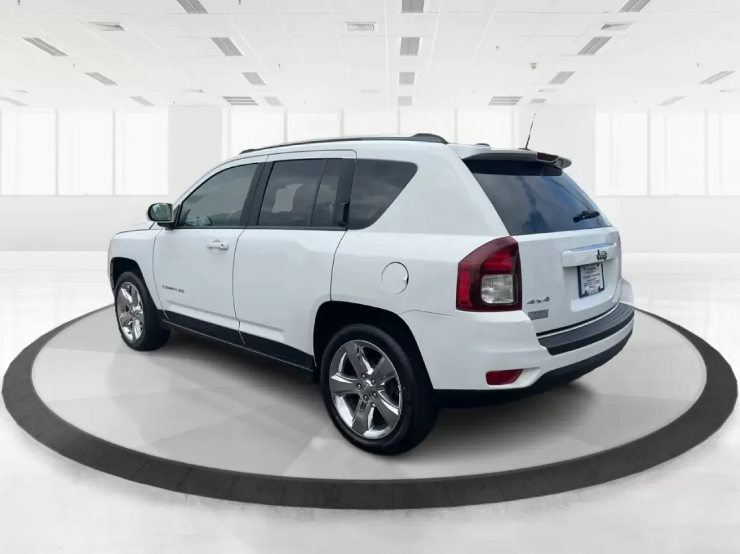 2014 Jeep Compass Latitude (1C4NJDEB0ED) with an 2.4L I-4 DOHC engine, located at 1865 W 2nd St., Xenia, OH, 45385, (937) 372-7777, 39.681259, -83.961945 - Discover your next adventure with the 2014 Jeep Compass Latitude, available now at Jamestown Auto Sales in Xenia, OH! This versatile SUV is not just a vehicle; it's an invitation to explore the open roads and embrace the lifestyle of your dreams. Whether you're a growing family looking for space, a - Photo#17