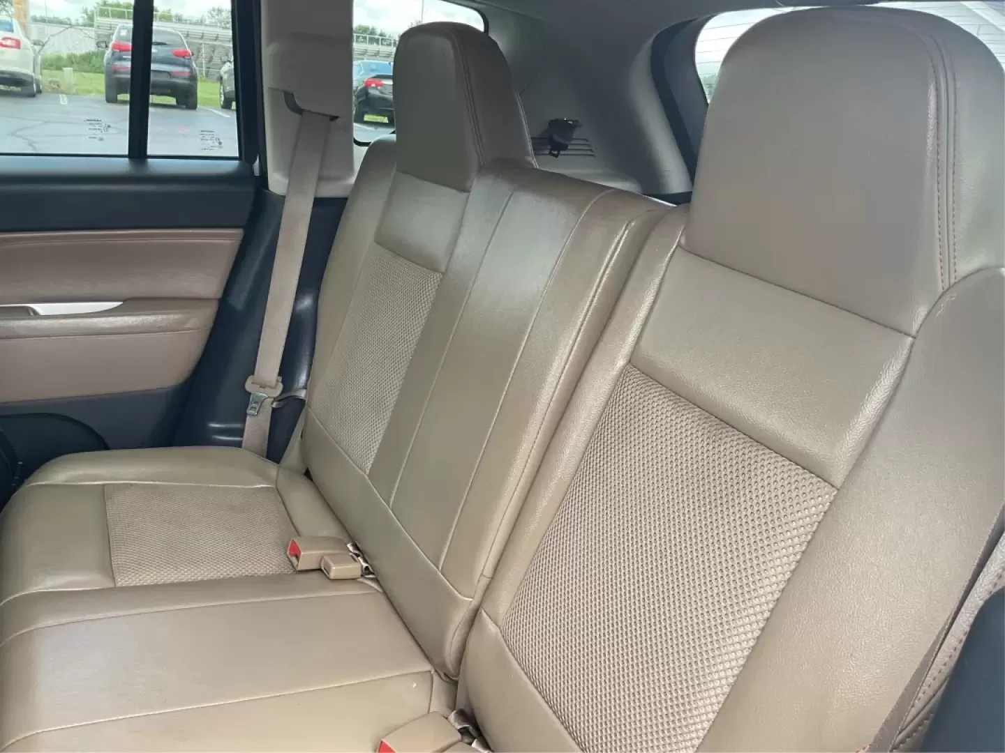 2014 Jeep Compass Latitude (1C4NJDEB0ED) with an 2.4L I-4 DOHC engine, located at 1865 W 2nd St., Xenia, OH, 45385, (937) 372-7777, 39.681259, -83.961945 - Discover your next adventure with the 2014 Jeep Compass Latitude, available now at Jamestown Auto Sales in Xenia, OH! This versatile SUV is not just a vehicle; it's an invitation to explore the open roads and embrace the lifestyle of your dreams. Whether you're a growing family looking for space, a - Photo#23