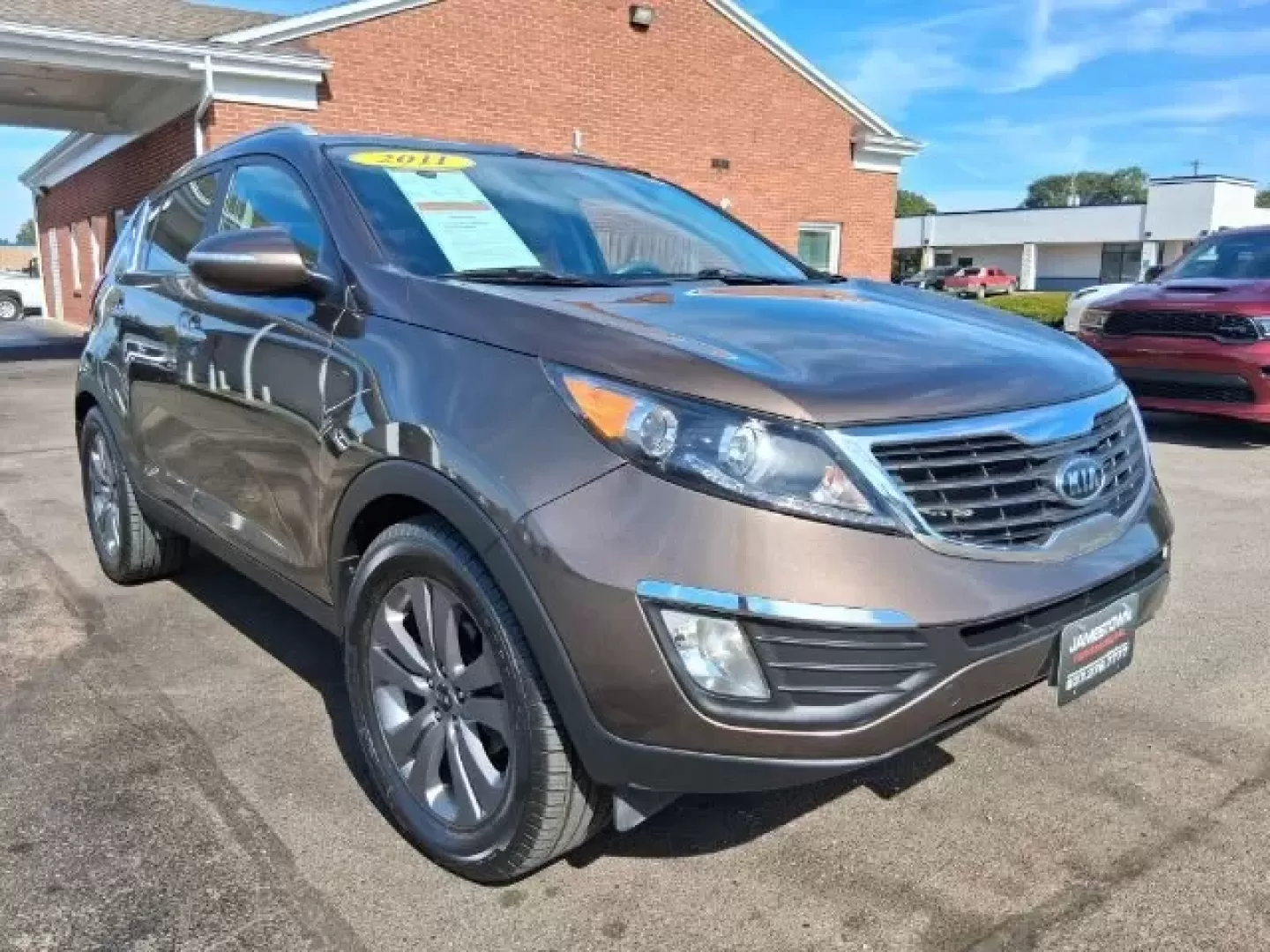 2011 Kia Sportage EX (KNDPC3A24B7) with an 2.4L I-4 DOHC engine, located at 1865 W 2nd St., Xenia, OH, 45385, (937) 372-7777, 39.681259, -83.961945 - If you're seeking an adventurous yet practical vehicle that perfectly balances family needs with weekend escapades, the 2011 Kia Sportage EX is your ideal companion. With its spacious interior and robust capabilities, this crossover is designed for both city driving in Xenia, OH, and outdoor adventu - Photo#0