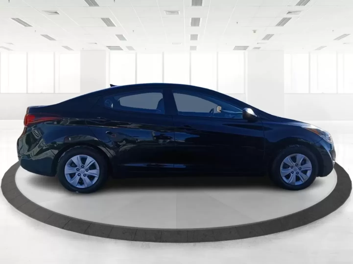 2016 Hyundai Elantra SE 6AT (5NPDH4AE2GH) with an 1.8L L4 DOHC 16V engine, 6-Speed Automatic transmission, located at 1865 W 2nd St., Xenia, OH, 45385, (937) 372-7777, 39.681259, -83.961945 - Looking for a reliable sedan that fits your budget while ensuring comfort and safety for both your daily commute and weekend adventures? Look no further than this remarkable 2016 Hyundai Elantra SE, available now at Jamestown Auto Sales in Xenia, OH. With its sleek black exterior and efficient desig - Photo#1