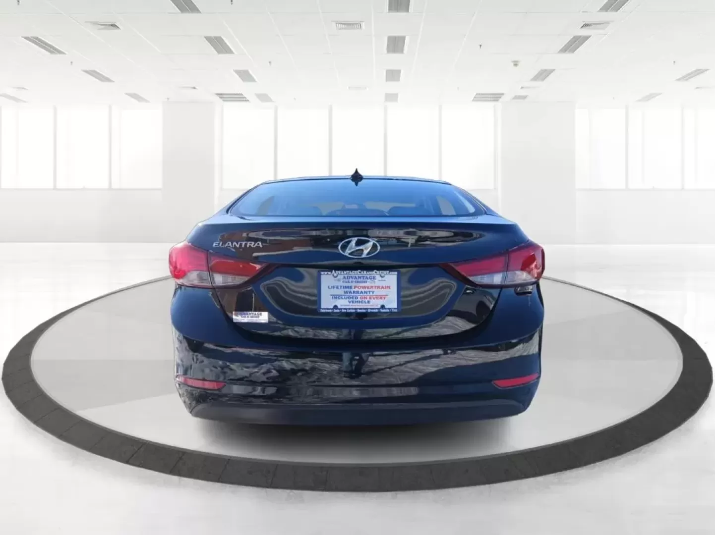 2016 Hyundai Elantra SE 6AT (5NPDH4AE2GH) with an 1.8L L4 DOHC 16V engine, 6-Speed Automatic transmission, located at 1865 W 2nd St., Xenia, OH, 45385, (937) 372-7777, 39.681259, -83.961945 - Looking for a reliable sedan that fits your budget while ensuring comfort and safety for both your daily commute and weekend adventures? Look no further than this remarkable 2016 Hyundai Elantra SE, available now at Jamestown Auto Sales in Xenia, OH. With its sleek black exterior and efficient desig - Photo#3