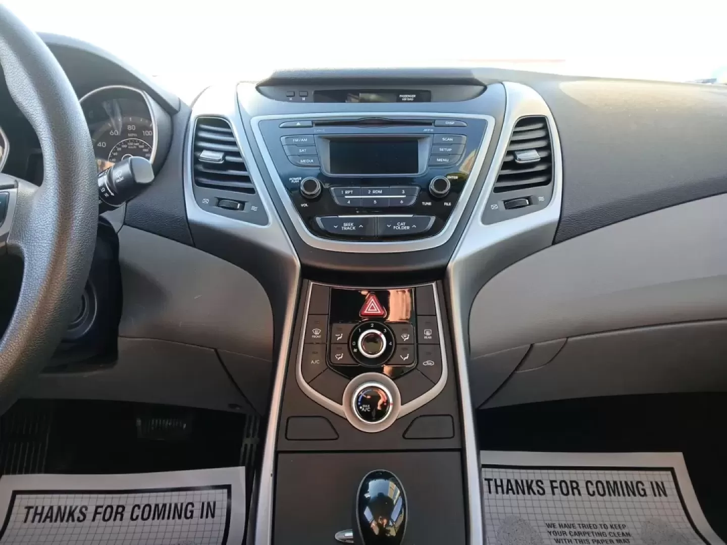 2016 Hyundai Elantra SE 6AT (5NPDH4AE2GH) with an 1.8L L4 DOHC 16V engine, 6-Speed Automatic transmission, located at 1865 W 2nd St., Xenia, OH, 45385, (937) 372-7777, 39.681259, -83.961945 - Looking for a reliable sedan that fits your budget while ensuring comfort and safety for both your daily commute and weekend adventures? Look no further than this remarkable 2016 Hyundai Elantra SE, available now at Jamestown Auto Sales in Xenia, OH. With its sleek black exterior and efficient desig - Photo#13