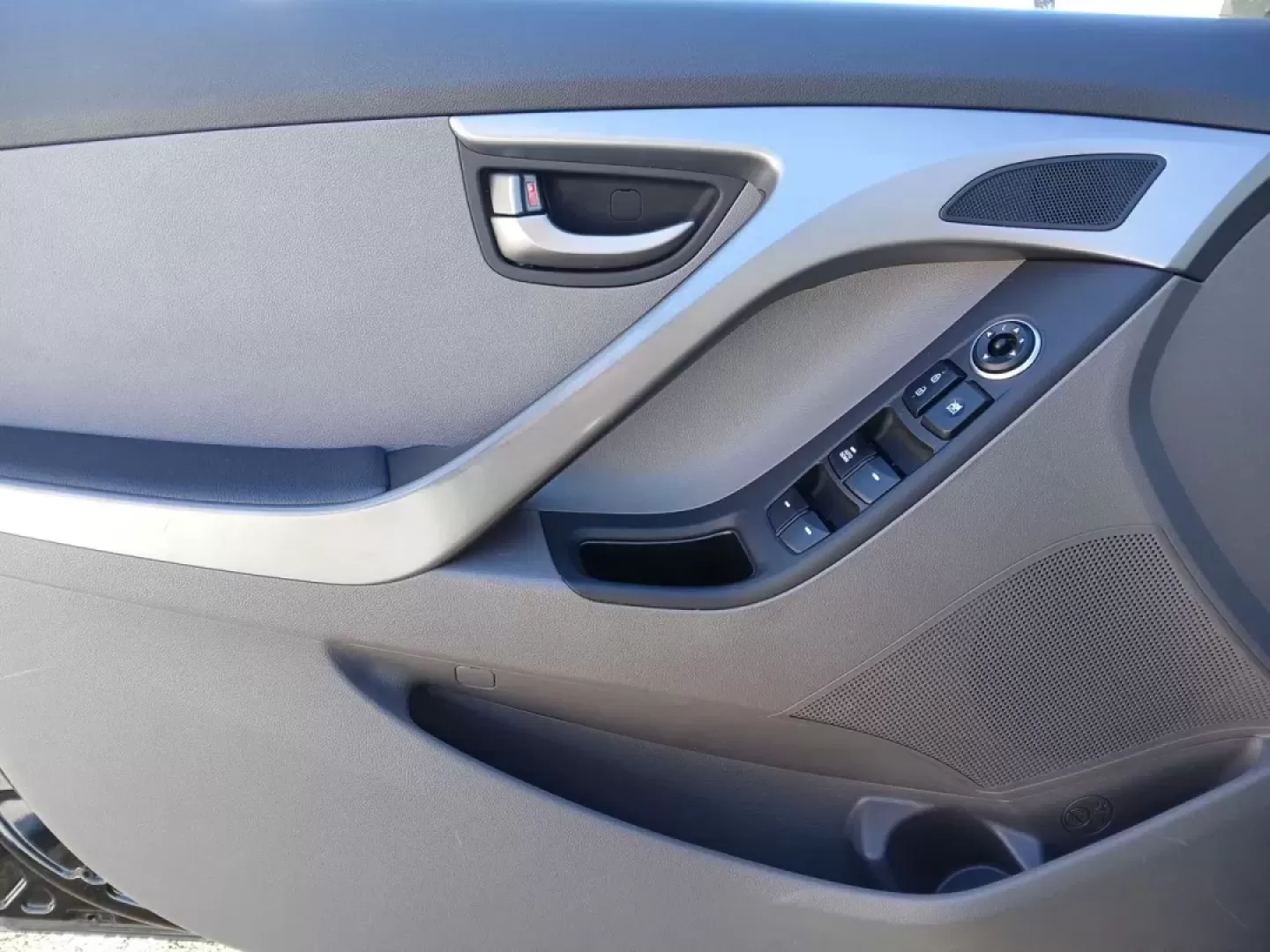2016 Hyundai Elantra SE 6AT (5NPDH4AE2GH) with an 1.8L L4 DOHC 16V engine, 6-Speed Automatic transmission, located at 1865 W 2nd St., Xenia, OH, 45385, (937) 372-7777, 39.681259, -83.961945 - Looking for a reliable sedan that fits your budget while ensuring comfort and safety for both your daily commute and weekend adventures? Look no further than this remarkable 2016 Hyundai Elantra SE, available now at Jamestown Auto Sales in Xenia, OH. With its sleek black exterior and efficient desig - Photo#18