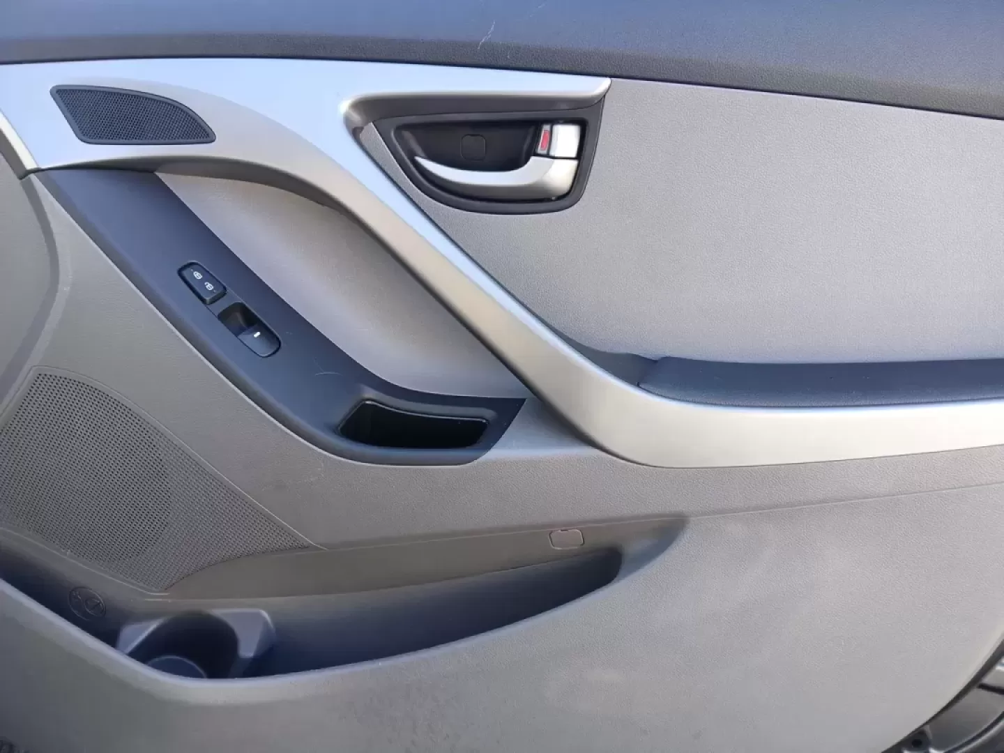 2016 Hyundai Elantra SE 6AT (5NPDH4AE2GH) with an 1.8L L4 DOHC 16V engine, 6-Speed Automatic transmission, located at 1865 W 2nd St., Xenia, OH, 45385, (937) 372-7777, 39.681259, -83.961945 - Looking for a reliable sedan that fits your budget while ensuring comfort and safety for both your daily commute and weekend adventures? Look no further than this remarkable 2016 Hyundai Elantra SE, available now at Jamestown Auto Sales in Xenia, OH. With its sleek black exterior and efficient desig - Photo#19
