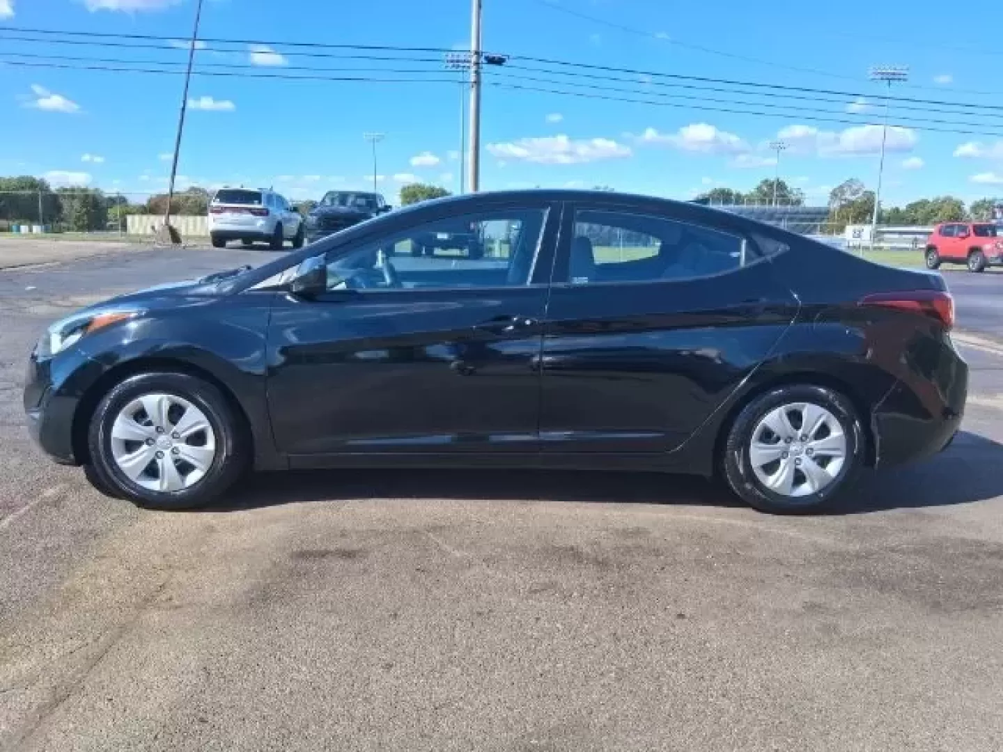 2016 Hyundai Elantra SE 6AT (5NPDH4AE2GH) with an 1.8L L4 DOHC 16V engine, 6-Speed Automatic transmission, located at 1865 W 2nd St., Xenia, OH, 45385, (937) 372-7777, 39.681259, -83.961945 - Looking for a reliable sedan that fits your budget while ensuring comfort and safety for both your daily commute and weekend adventures? Look no further than this remarkable 2016 Hyundai Elantra SE, available now at Jamestown Auto Sales in Xenia, OH. With its sleek black exterior and efficient desig - Photo#23