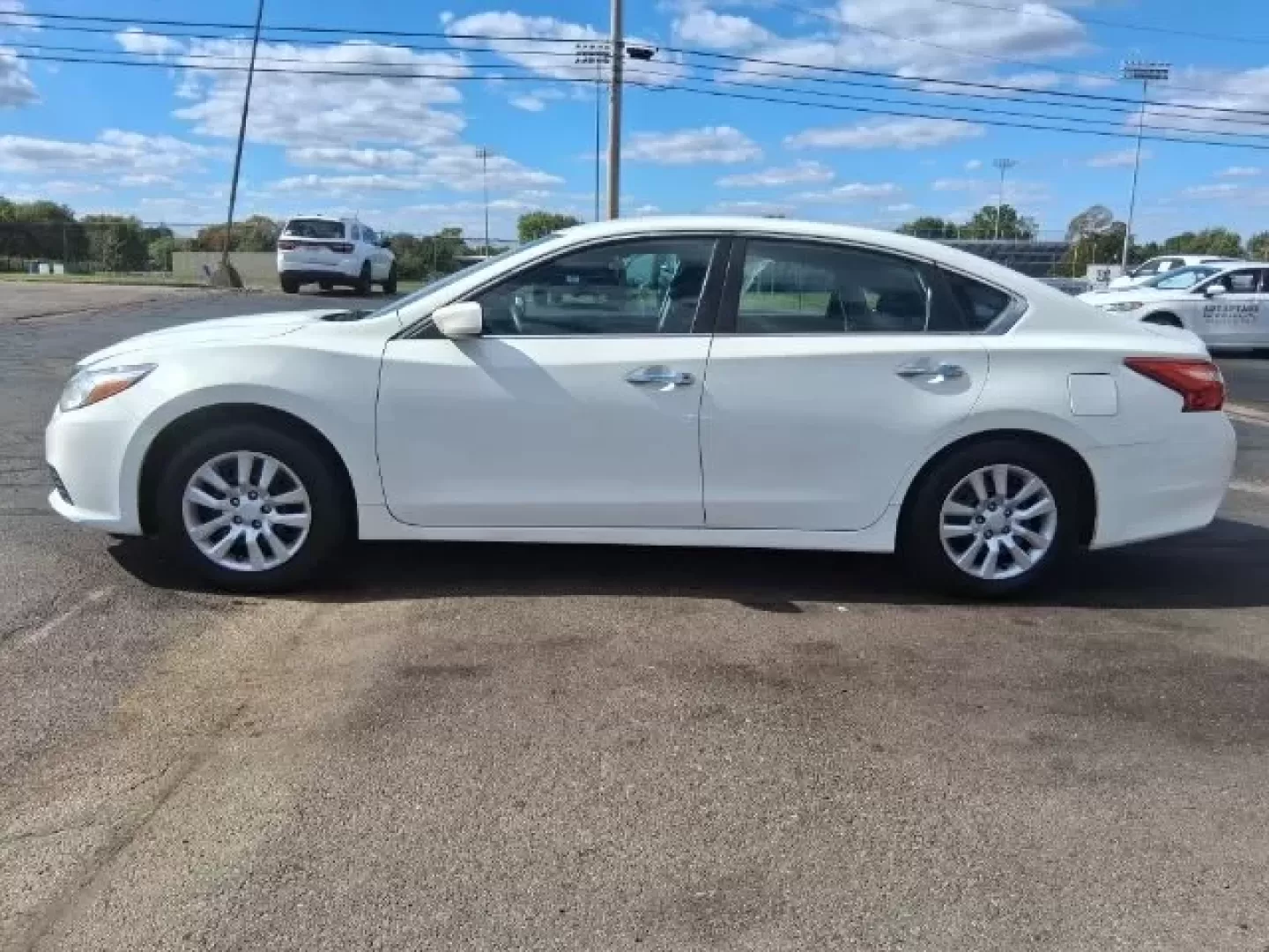 2016 Nissan Altima 2.5 (1N4AL3AP3GC) with an 2.5L I-4 DOHC engine, located at 1865 W 2nd St., Xenia, OH, 45385, (937) 372-7777, 39.681259, -83.961945 - ### Unleash Your Adventure with the 2016 Nissan Altima at Jamestown Auto Sales<br /> <br /> Are you ready to elevate your daily commute or embark on weekend adventures? The 2016 Nissan Altima is the perfect sedan for those who crave reliability, comfort, and style without breaking the bank. This ver - Photo#2