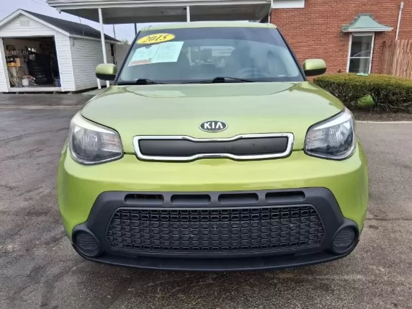 2015 Kia Soul Base (KNDJN2A23F7) with an 1.6L L4 DOHC 16V engine, located at 1865 W 2nd St., Xenia, OH, 45385, (937) 372-7777, 39.681259, -83.961945 - Discover your next adventure with the 2015 Kia Soul, ready to elevate your daily commute or weekend getaways! Whether you're a budget-conscious buyer seeking reliable transportation or a growing family looking for a spacious and versatile vehicle, this compact wagon blends style, comfort, and practi - Photo#4