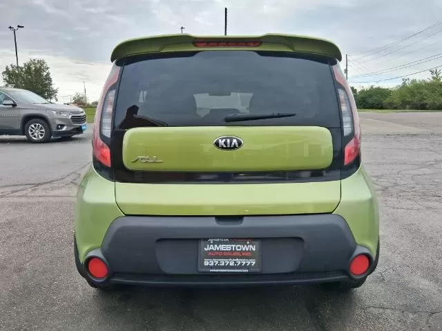 2015 Kia Soul Base (KNDJN2A23F7) with an 1.6L L4 DOHC 16V engine, located at 1865 W 2nd St., Xenia, OH, 45385, (937) 372-7777, 39.681259, -83.961945 - Discover your next adventure with the 2015 Kia Soul, ready to elevate your daily commute or weekend getaways! Whether you're a budget-conscious buyer seeking reliable transportation or a growing family looking for a spacious and versatile vehicle, this compact wagon blends style, comfort, and practi - Photo#5