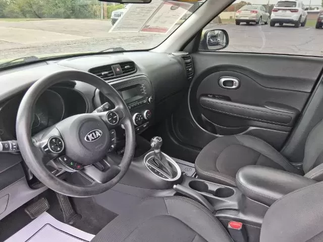 2015 Kia Soul Base (KNDJN2A23F7) with an 1.6L L4 DOHC 16V engine, located at 1865 W 2nd St., Xenia, OH, 45385, (937) 372-7777, 39.681259, -83.961945 - Discover your next adventure with the 2015 Kia Soul, ready to elevate your daily commute or weekend getaways! Whether you're a budget-conscious buyer seeking reliable transportation or a growing family looking for a spacious and versatile vehicle, this compact wagon blends style, comfort, and practi - Photo#6