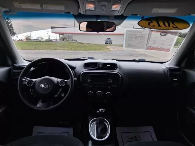 2015 Kia Soul Base (KNDJN2A23F7) with an 1.6L L4 DOHC 16V engine, located at 1865 W 2nd St., Xenia, OH, 45385, (937) 372-7777, 39.681259, -83.961945 - Discover your next adventure with the 2015 Kia Soul, ready to elevate your daily commute or weekend getaways! Whether you're a budget-conscious buyer seeking reliable transportation or a growing family looking for a spacious and versatile vehicle, this compact wagon blends style, comfort, and practi - Photo#7