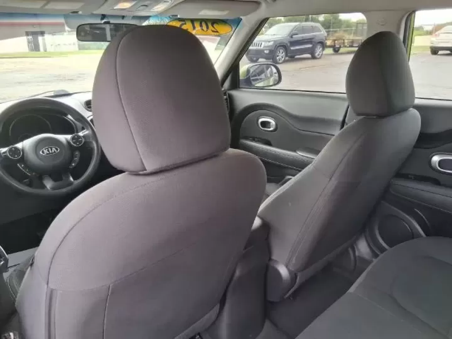 2015 Kia Soul Base (KNDJN2A23F7) with an 1.6L L4 DOHC 16V engine, located at 1865 W 2nd St., Xenia, OH, 45385, (937) 372-7777, 39.681259, -83.961945 - Discover your next adventure with the 2015 Kia Soul, ready to elevate your daily commute or weekend getaways! Whether you're a budget-conscious buyer seeking reliable transportation or a growing family looking for a spacious and versatile vehicle, this compact wagon blends style, comfort, and practi - Photo#9