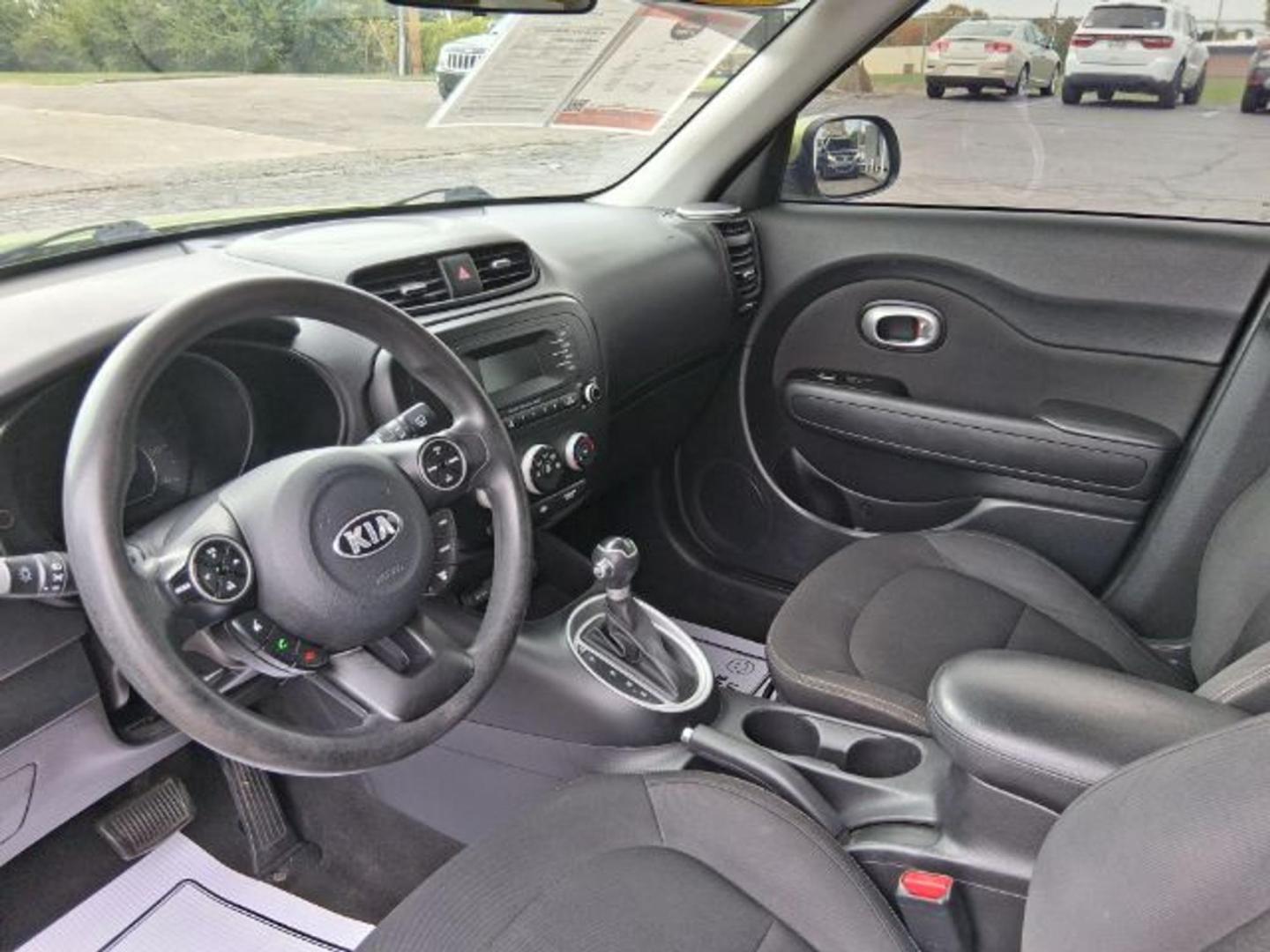 2015 Alien II Kia Soul Base (KNDJN2A23F7) with an 1.6L L4 DOHC 16V engine, located at 1865 W 2nd St., Xenia, OH, 45385, (937) 372-7777, 39.681259, -83.961945 - Photo#6