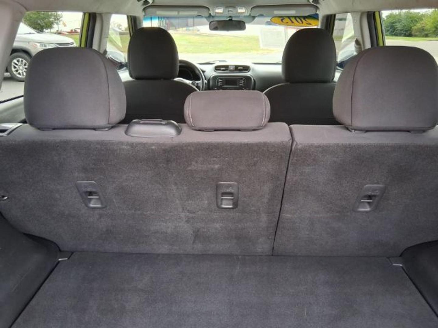 2015 Alien II Kia Soul Base (KNDJN2A23F7) with an 1.6L L4 DOHC 16V engine, located at 1865 W 2nd St., Xenia, OH, 45385, (937) 372-7777, 39.681259, -83.961945 - Photo#11