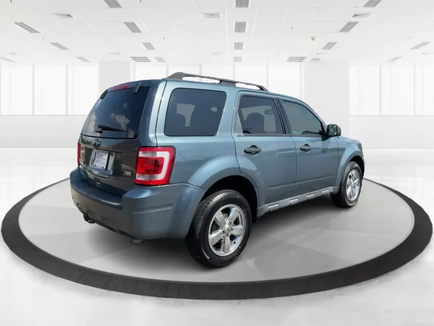 2012 Ford Escape XLT (1FMCU0DG7CK) with an Other engine, located at 1865 W 2nd St., Xenia, OH, 45385, (937) 372-7777, 39.681259, -83.961945 - **Explore the Open Road with Confidence: 2012 Ford Escape XLT at Jamestown Auto Sales!**<br /> <br /> If you're searching for an SUV that can handle your busy lifestyle, look no further than this stunning 2012 Ford Escape XLT. Perfect for growing families or those weekend adventures, this versatile - Photo#2