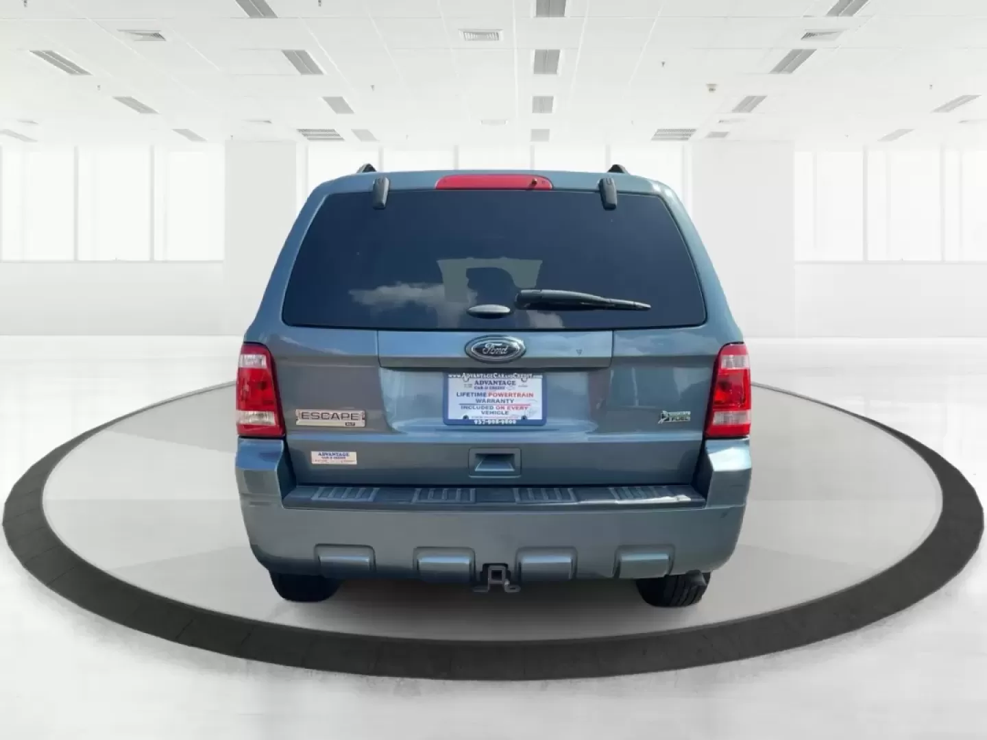 2012 Ford Escape XLT (1FMCU0DG7CK) with an Other engine, located at 1865 W 2nd St., Xenia, OH, 45385, (937) 372-7777, 39.681259, -83.961945 - **Explore the Open Road with Confidence: 2012 Ford Escape XLT at Jamestown Auto Sales!**<br /> <br /> If you're searching for an SUV that can handle your busy lifestyle, look no further than this stunning 2012 Ford Escape XLT. Perfect for growing families or those weekend adventures, this versatile - Photo#3