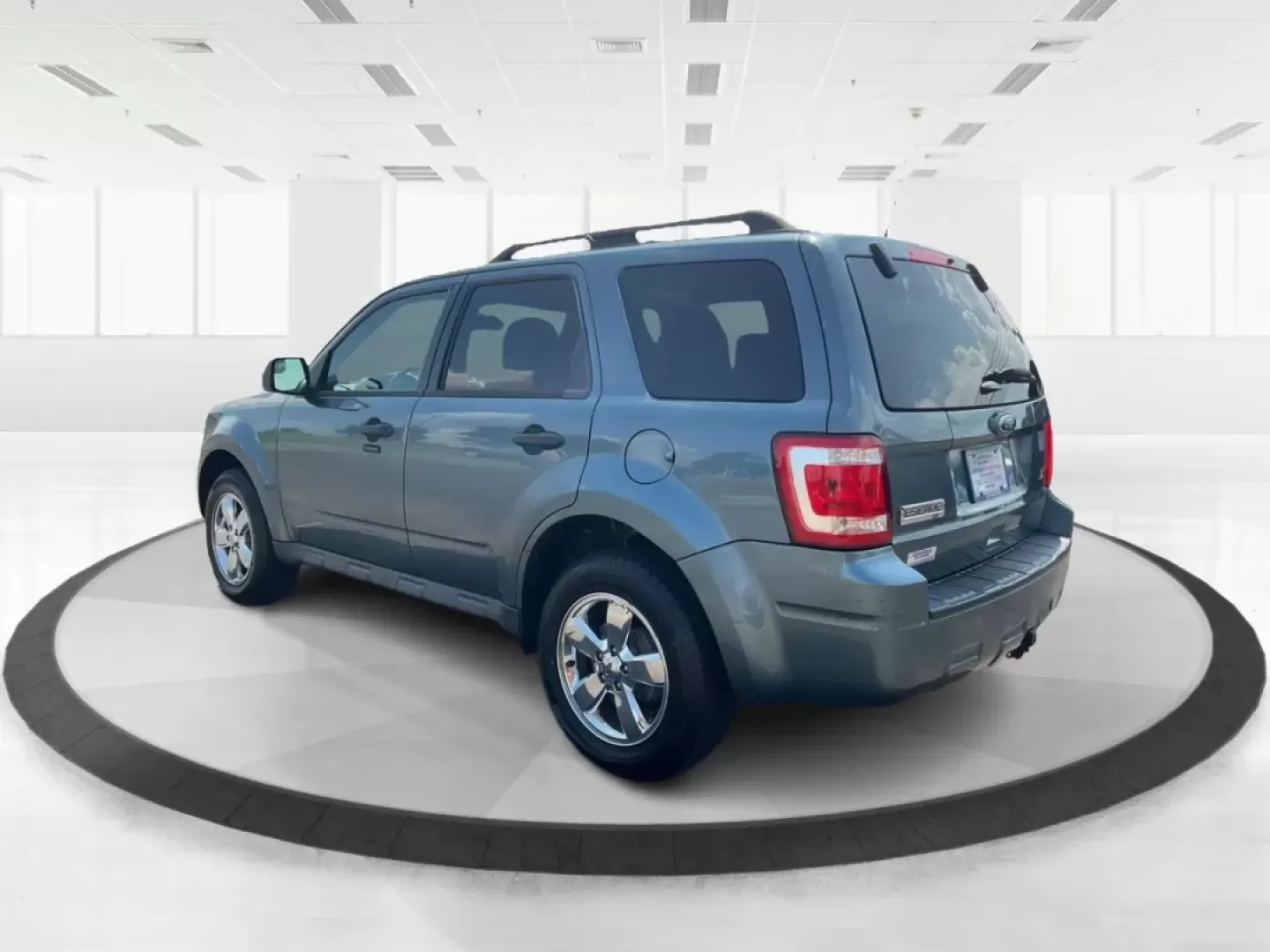 2012 Ford Escape XLT (1FMCU0DG7CK) with an Other engine, located at 1865 W 2nd St., Xenia, OH, 45385, (937) 372-7777, 39.681259, -83.961945 - **Explore the Open Road with Confidence: 2012 Ford Escape XLT at Jamestown Auto Sales!**<br /> <br /> If you're searching for an SUV that can handle your busy lifestyle, look no further than this stunning 2012 Ford Escape XLT. Perfect for growing families or those weekend adventures, this versatile - Photo#4