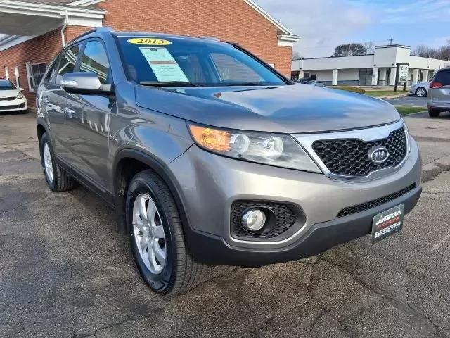 2013 Kia Sorento LX's photo