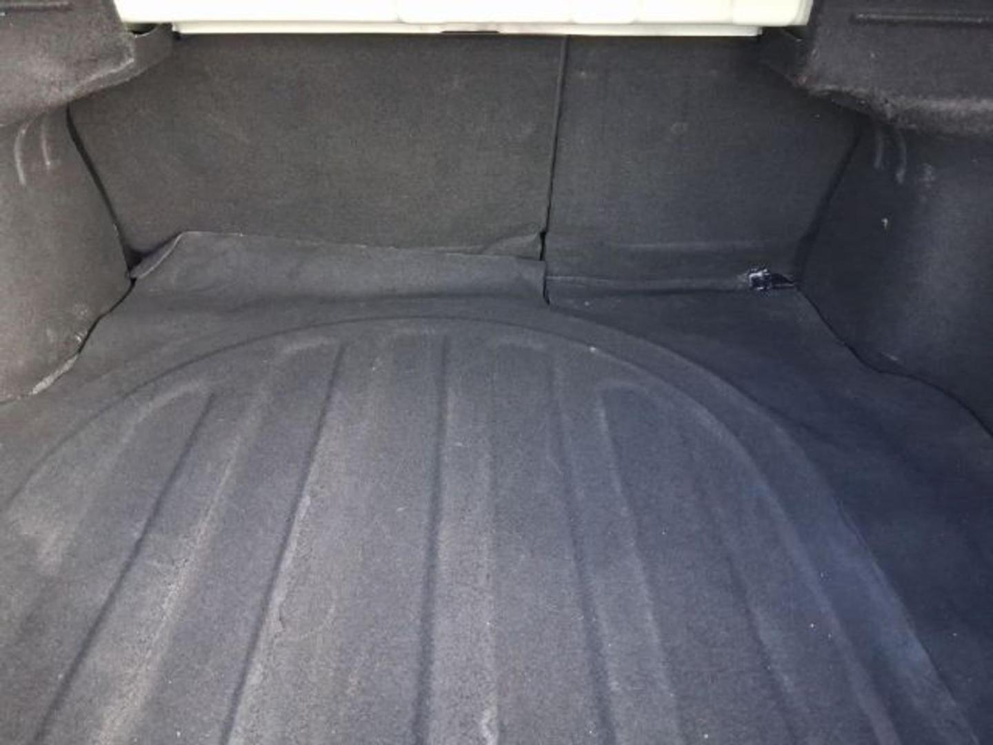 2017 Clear White Kia Rio LX 6A (KNADM4A33H6) with an 1.6L L4 DOHC 16V engine, 6-Speed Automatic transmission, located at 1865 W 2nd St., Xenia, OH, 45385, (937) 372-7777, 39.681259, -83.961945 - Photo#11