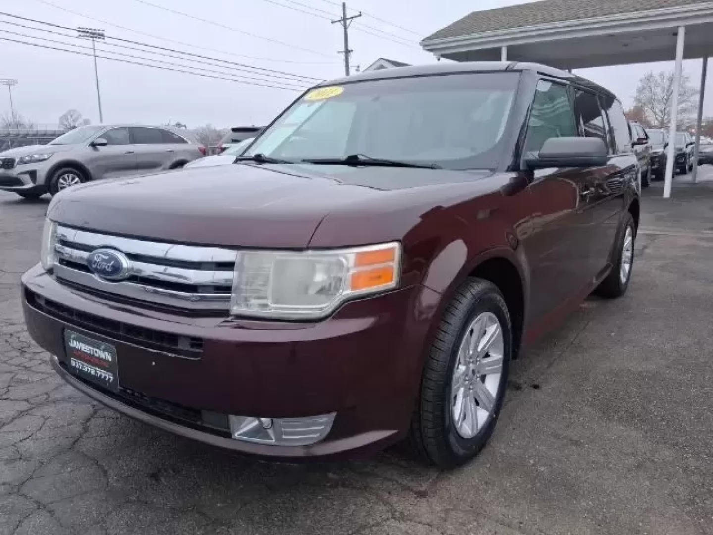 2011 Ford Flex SE (2FMGK5BC6BB) with an Duratec 3.5L V-6 DOHC engine, located at 1865 W 2nd St., Xenia, OH, 45385, (937) 372-7777, 39.681259, -83.961945 - **Discover Your Next Adventure with the 2011 Ford Flex SE at Jamestown Auto Sales!**<br /> <br /> Are you ready to elevate your family road trips and weekend getaways? Look no further than the stunning 2011 Ford Flex SE, a versatile crossover that blends comfort, style, and ample space for all your - Photo#1