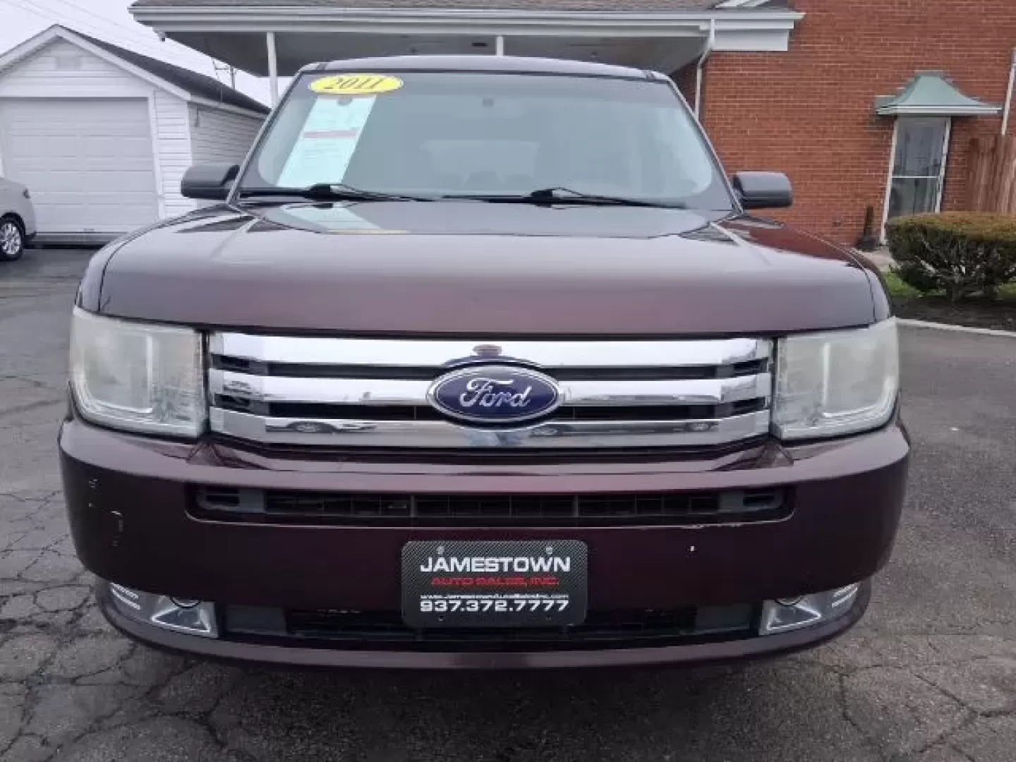 2011 Ford Flex SE (2FMGK5BC6BB) with an Duratec 3.5L V-6 DOHC engine, located at 1865 W 2nd St., Xenia, OH, 45385, (937) 372-7777, 39.681259, -83.961945 - **Discover Your Next Adventure with the 2011 Ford Flex SE at Jamestown Auto Sales!**<br /> <br /> Are you ready to elevate your family road trips and weekend getaways? Look no further than the stunning 2011 Ford Flex SE, a versatile crossover that blends comfort, style, and ample space for all your - Photo#4