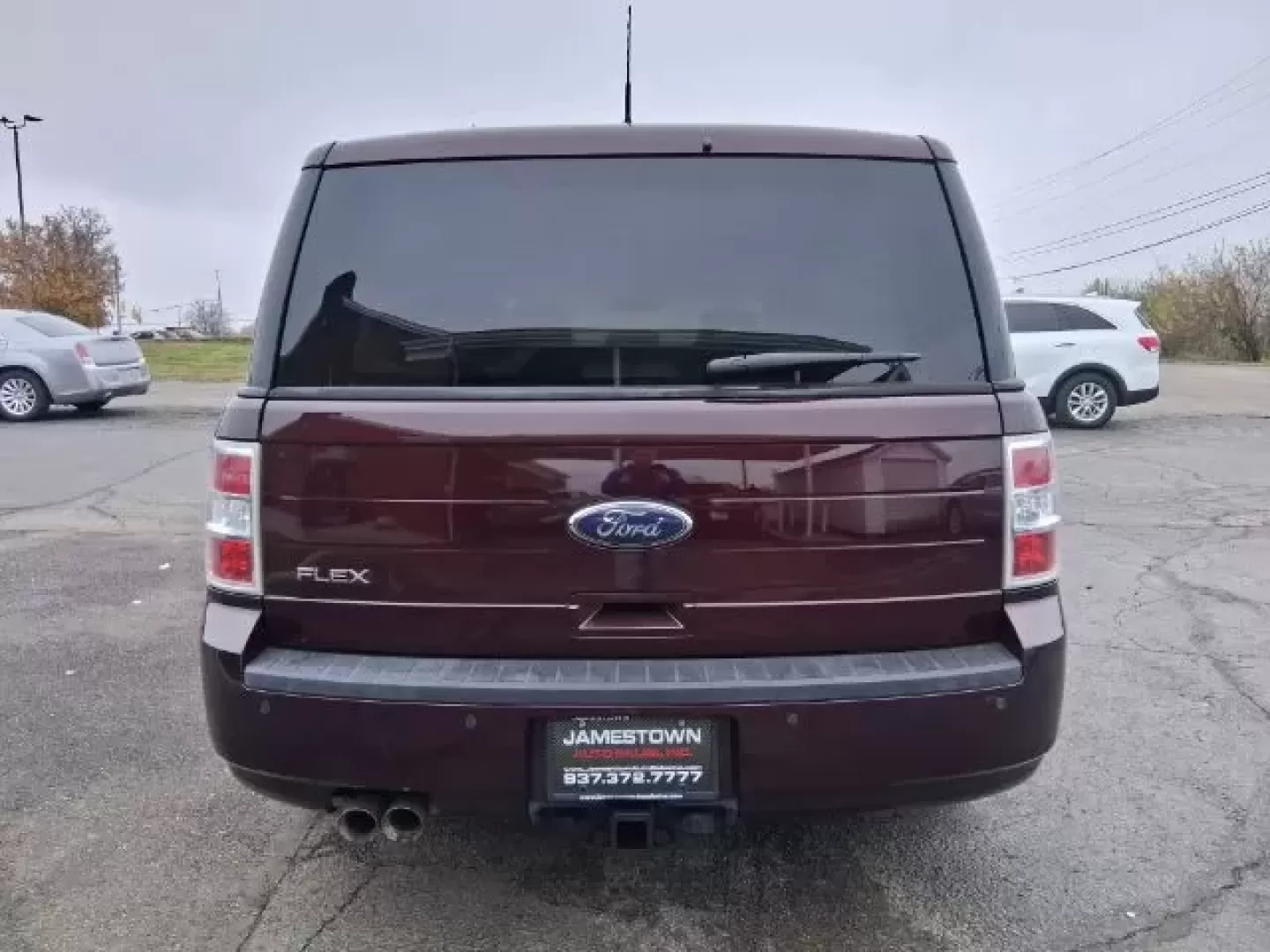 2011 Ford Flex SE (2FMGK5BC6BB) with an Duratec 3.5L V-6 DOHC engine, located at 1865 W 2nd St., Xenia, OH, 45385, (937) 372-7777, 39.681259, -83.961945 - **Discover Your Next Adventure with the 2011 Ford Flex SE at Jamestown Auto Sales!**<br /> <br /> Are you ready to elevate your family road trips and weekend getaways? Look no further than the stunning 2011 Ford Flex SE, a versatile crossover that blends comfort, style, and ample space for all your - Photo#5