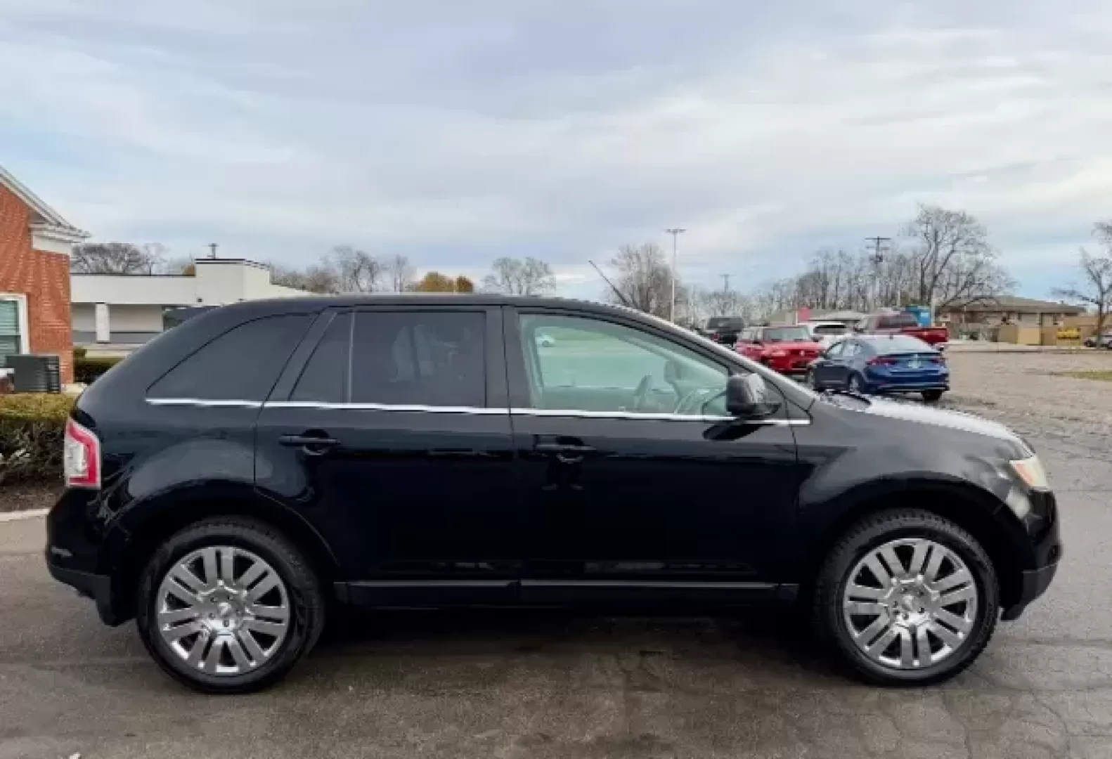 2008 Ford Edge Limited (2FMDK49C38B) with an Duratec 3.5L V-6 DOHC engine, located at 1865 W 2nd St., Xenia, OH, 45385, (937) 372-7777, 39.681259, -83.961945 - **Discover Adventure with the 2008 Ford Edge Limited SUV at Jamestown Auto Sales!**<br /> <br /> Are you seeking an SUV that can effortlessly carry your family on weekend adventures or provide a reliable ride for your daily commute? Look no further than the stylish and versatile 2008 Ford Edge Limit - Photo#3