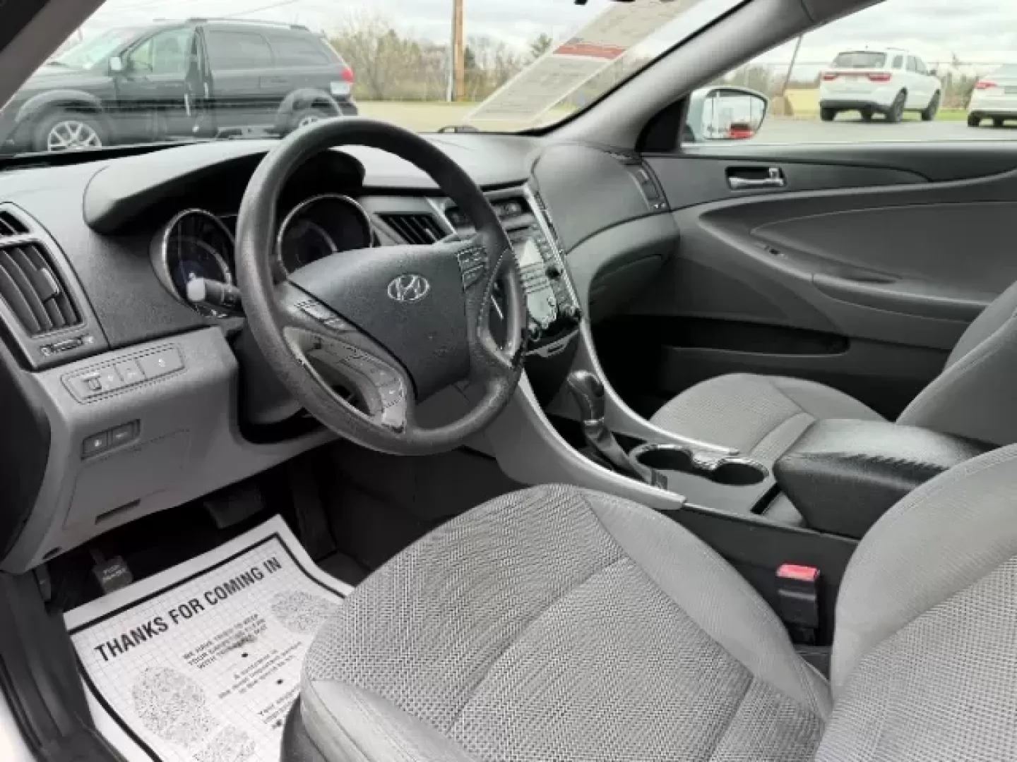 2012 Hyundai Sonata GLS (5NPEB4AC4CH) with an 2.4L I-4 gasoline direct injection engine, located at 1865 W 2nd St., Xenia, OH, 45385, (937) 372-7777, 39.681259, -83.961945 - **Hit the Open Road with Confidence in This 2012 Hyundai Sonata GLS! Perfect for Families and Commuters Alike!**<br /> <br /> Are you searching for a reliable sedan that doesn't sacrifice style or comfort? Look no further! At Jamestown Auto Sales, located at 1865 W 2nd St., Xenia, OH 45385, we proud - Photo#6