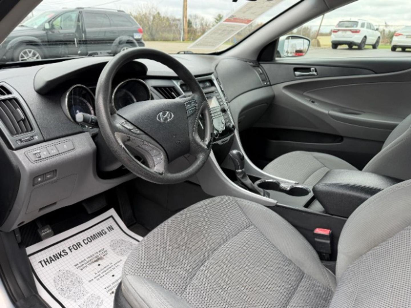 2012 Iridescent Silver Blue Pearl Mica Hyundai Sonata GLS (5NPEB4AC4CH) with an 2.4L I-4 gasoline direct injection engine, located at 1865 W 2nd St., Xenia, OH, 45385, (937) 372-7777, 39.681259, -83.961945 - Photo#6