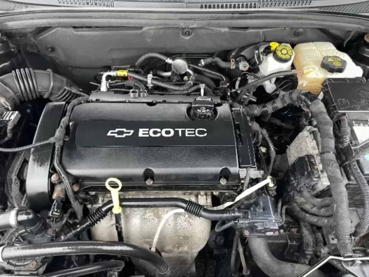 2015 Chevrolet Cruze LS Auto (1G1PA5SG2F7) with an ECOTEC 1.8L I-4 DOHC engine, located at 1865 W 2nd St., Xenia, OH, 45385, (937) 372-7777, 39.681259, -83.961945 - Looking for a reliable sedan that fits both your lifestyle and budget? Look no further than this stunning 2015 Chevrolet Cruze LS Auto, available now at Jamestown Auto Sales in Xenia, OH. This vehicle is not just a car; it's a gateway to a seamless commuting experience, perfect for those long drives - Photo#11