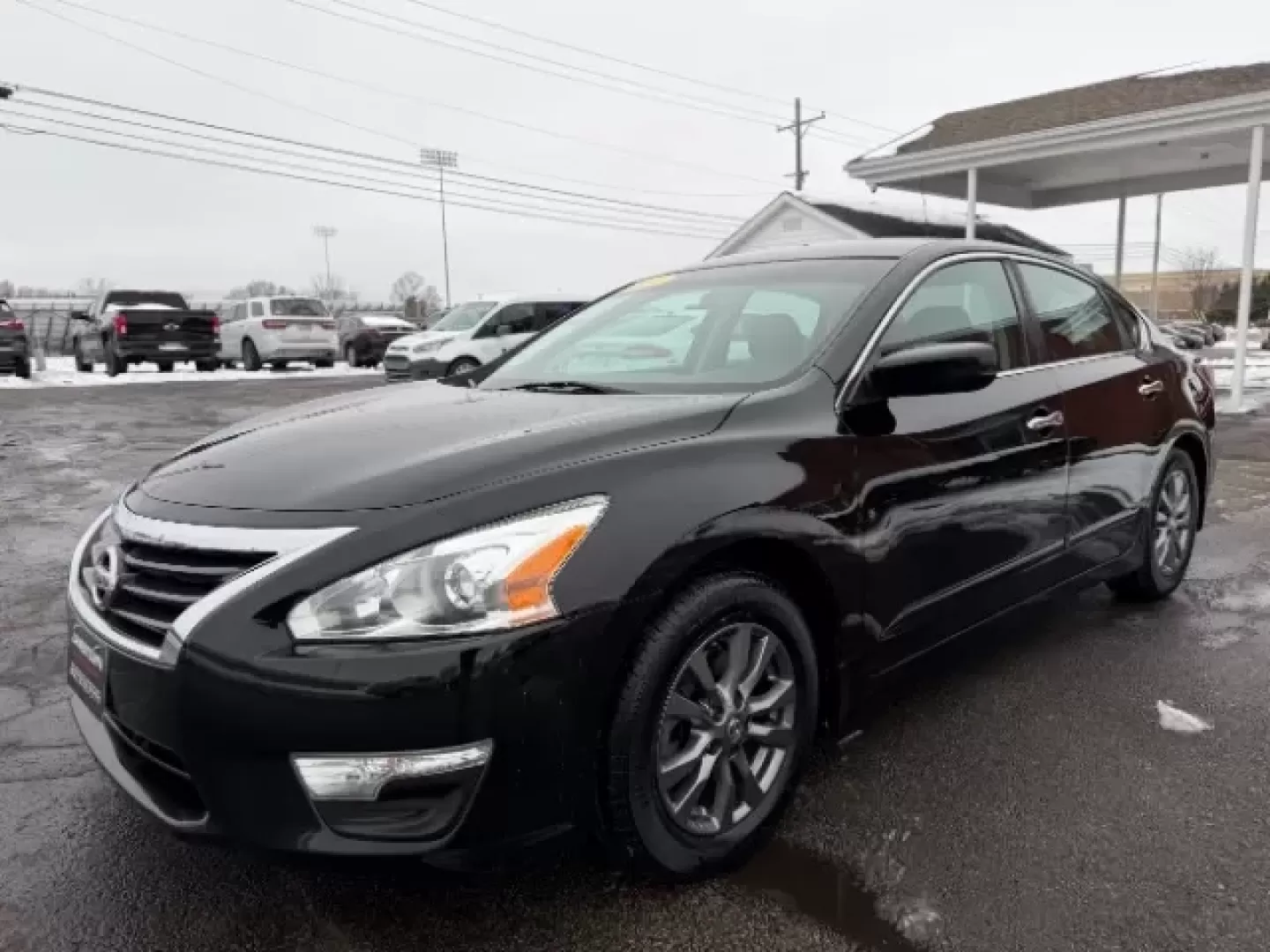2015 Nissan Altima 2.5 S (1N4AL3AP2FC) with an 2.5L I-4 DOHC engine, located at 1865 W 2nd St., Xenia, OH, 45385, (937) 372-7777, 39.681259, -83.961945 - **Explore New Heights of Convenience with the 2015 Nissan Altima at Jamestown Auto Sales!**<br /> <br /> Are you looking for a reliable and stylish sedan that can seamlessly adapt to your busy lifestyle? Look no further than the 2015 Nissan Altima 2.5 S, now available at Jamestown Auto Sales in Xeni - Photo#1