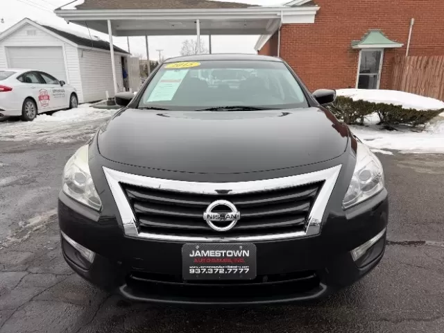 2015 Nissan Altima 2.5 S (1N4AL3AP2FC) with an 2.5L I-4 DOHC engine, located at 1865 W 2nd St., Xenia, OH, 45385, (937) 372-7777, 39.681259, -83.961945 - **Explore New Heights of Convenience with the 2015 Nissan Altima at Jamestown Auto Sales!**<br /> <br /> Are you looking for a reliable and stylish sedan that can seamlessly adapt to your busy lifestyle? Look no further than the 2015 Nissan Altima 2.5 S, now available at Jamestown Auto Sales in Xeni - Photo#4