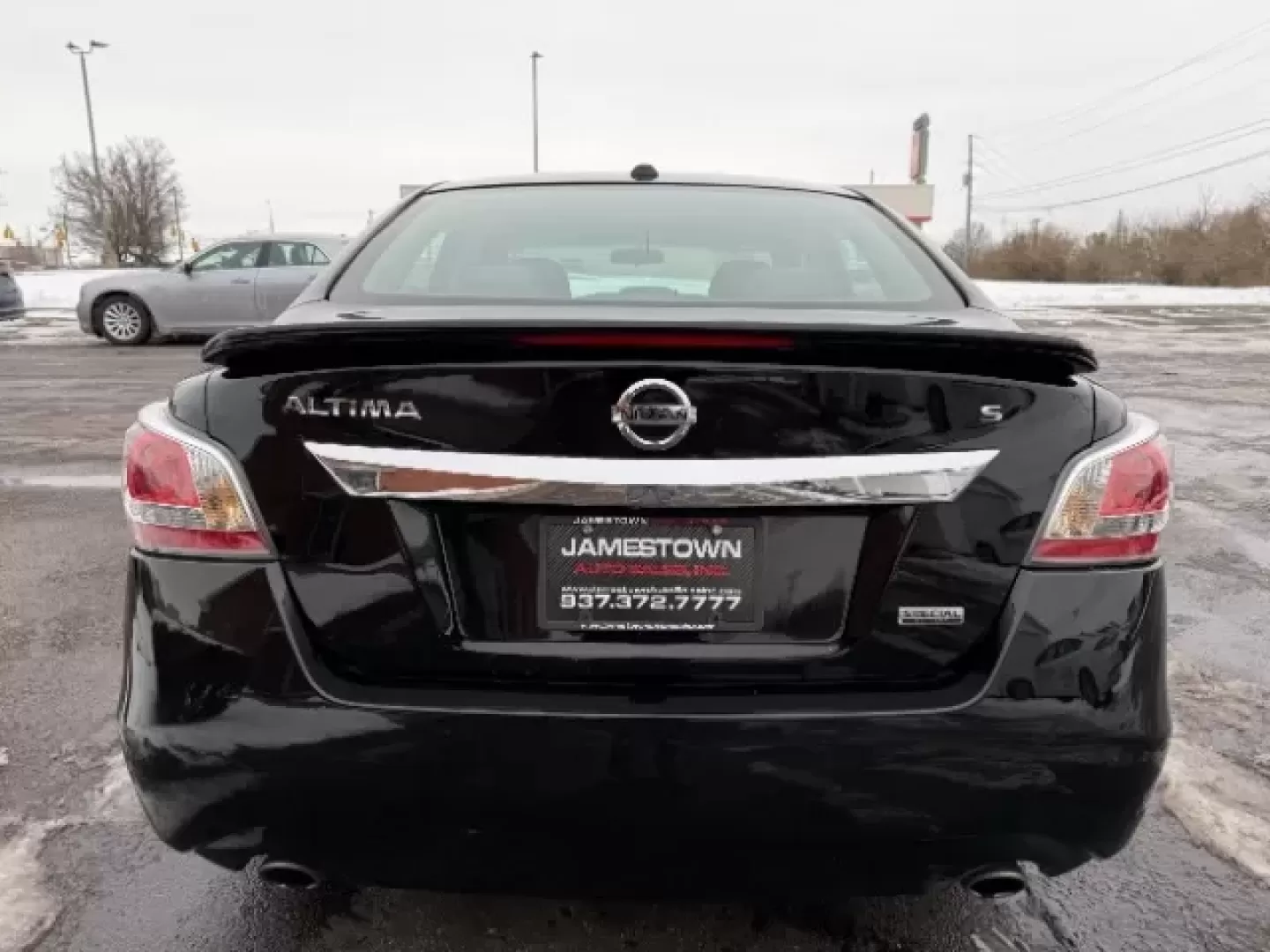 2015 Nissan Altima 2.5 S (1N4AL3AP2FC) with an 2.5L I-4 DOHC engine, located at 1865 W 2nd St., Xenia, OH, 45385, (937) 372-7777, 39.681259, -83.961945 - **Explore New Heights of Convenience with the 2015 Nissan Altima at Jamestown Auto Sales!**<br /> <br /> Are you looking for a reliable and stylish sedan that can seamlessly adapt to your busy lifestyle? Look no further than the 2015 Nissan Altima 2.5 S, now available at Jamestown Auto Sales in Xeni - Photo#5