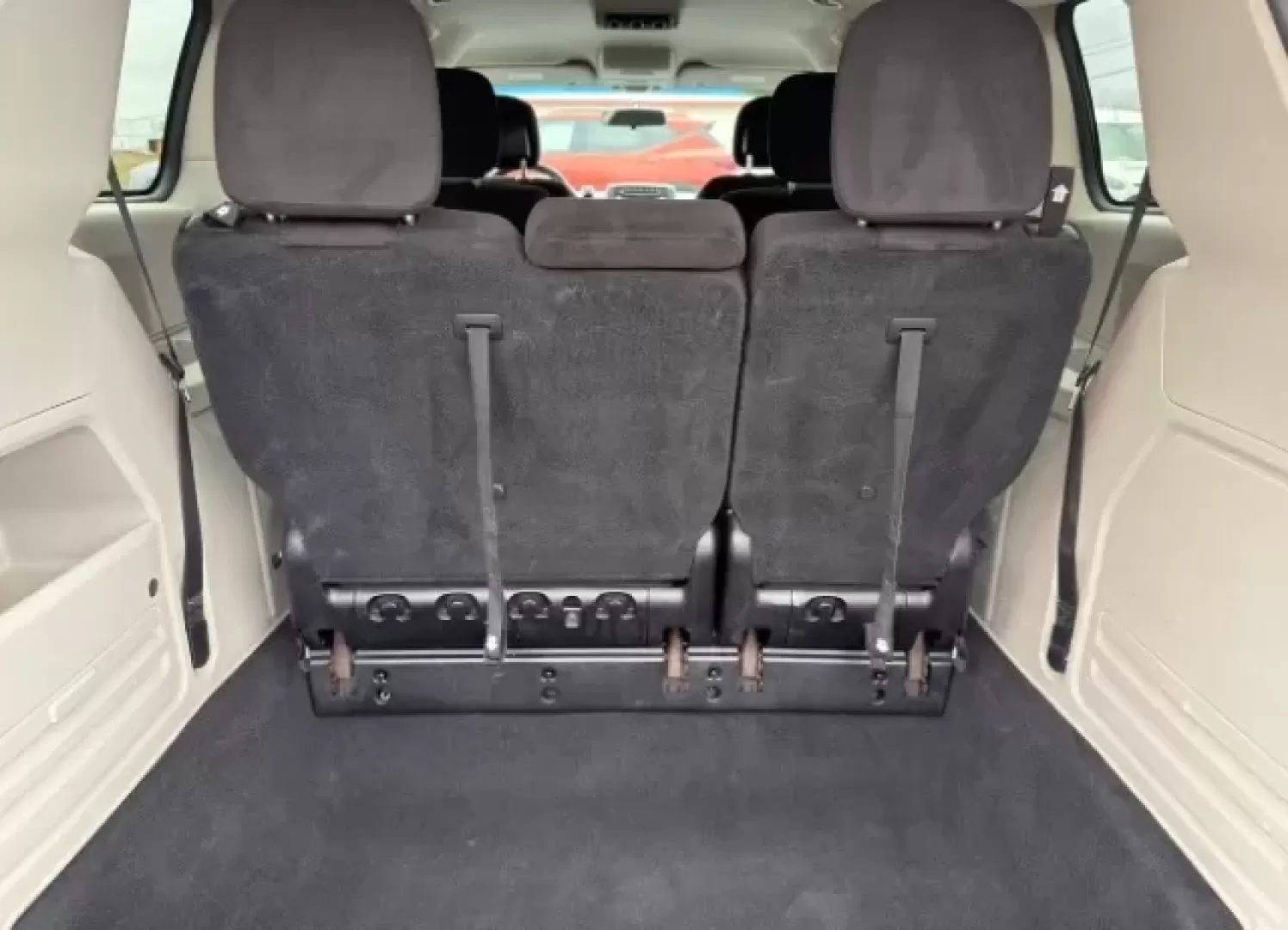 2012 Bright Silver Metallic Clearcoat Dodge Grand Caravan SE/AVP (2C4RDGBG5CR) with an 3.6L V-6 DOHC engine, located at 1865 W 2nd St., Xenia, OH, 45385, (937) 372-7777, 39.681259, -83.961945 - Photo#24