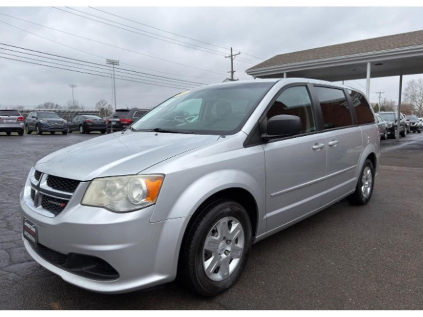 2012 Bright Silver Metallic Clearcoat Dodge Grand Caravan SE/AVP (2C4RDGBG5CR) with an 3.6L V-6 DOHC engine, located at 1865 W 2nd St., Xenia, OH, 45385, (937) 372-7777, 39.681259, -83.961945 - Photo#1