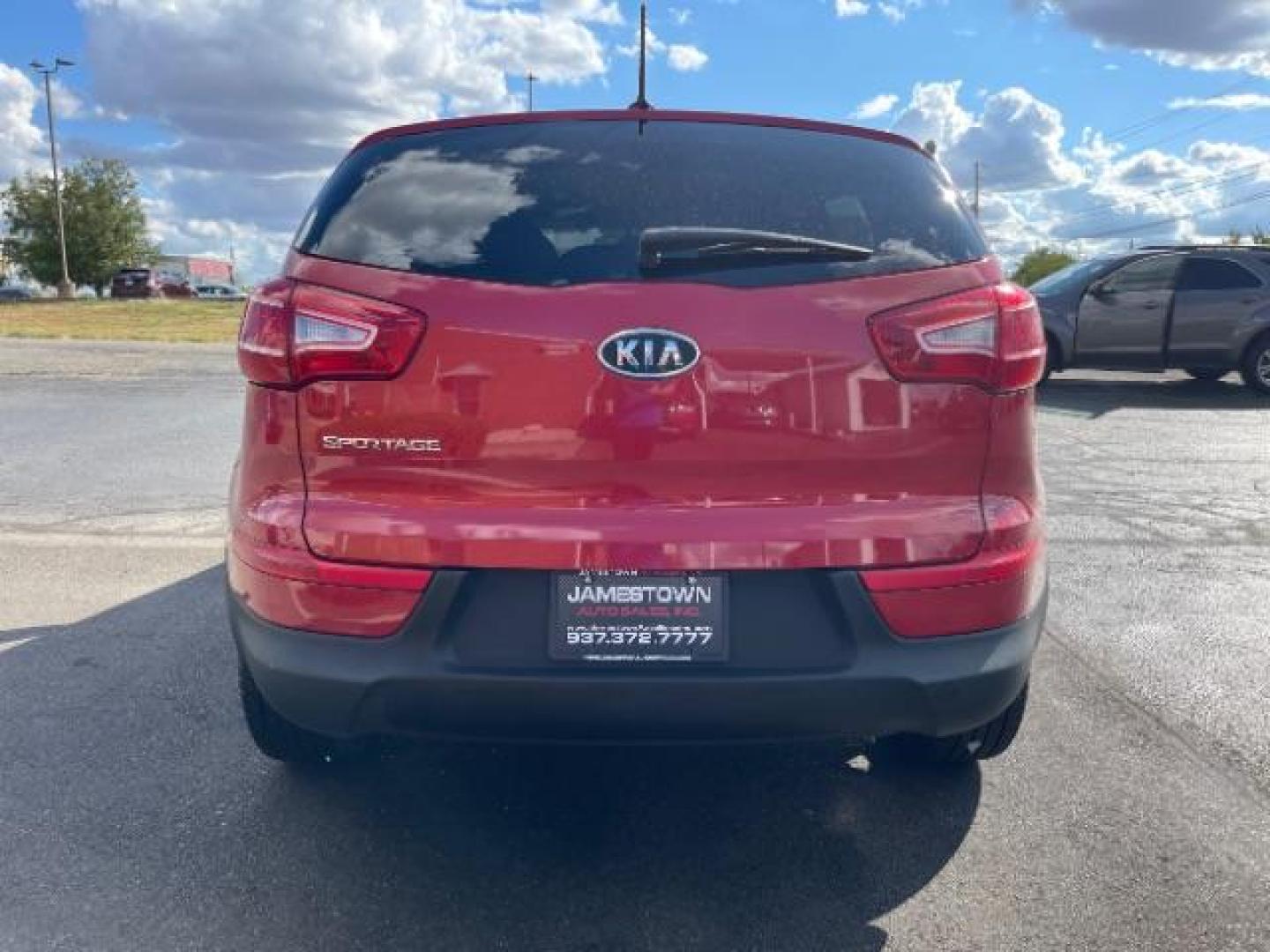 2012 Kia Sportage LX FWD (KNDPB3A24C7) with an 2.4L V6 DOHC 24V engine, 6-Speed Automatic transmission, located at 1865 W 2nd St., Xenia, OH, 45385, (937) 372-7777, 39.681259, -83.961945 - 2012 Kia Sportage LX FWD - Photo#5