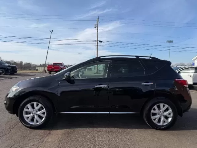 2011 Nissan Murano SL AWD (JN8AZ1MW9BW) with an 3.5L V6 DOHC 24V engine, Continuously Variable Transmission transmission, located at 1865 W 2nd St., Xenia, OH, 45385, (937) 372-7777, 39.681259, -83.961945 - **Experience the Perfect Balance of Style and Functionality with the 2011 Nissan Murano SL AWD at Jamestown Auto Sales!**<br /> <br /> Are you in the market for a versatile SUV that's as perfect for weekend adventures as it is for daily commutes? Look no further! The 2011 Nissan Murano SL AWD is des - Photo#3
