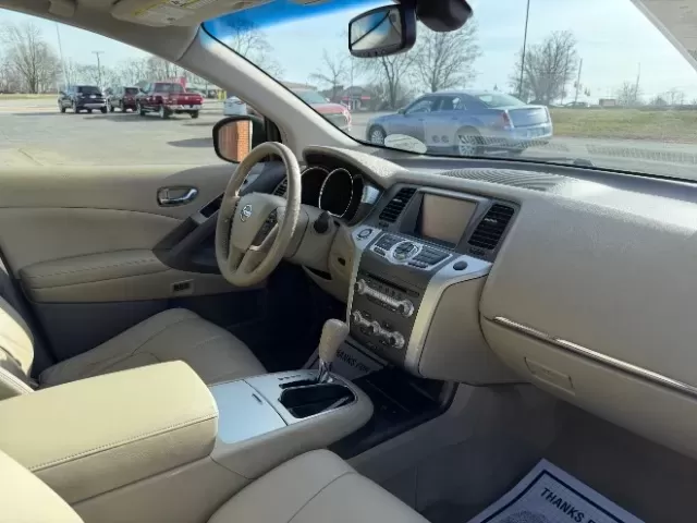 2011 Nissan Murano SL AWD (JN8AZ1MW9BW) with an 3.5L V6 DOHC 24V engine, Continuously Variable Transmission transmission, located at 1865 W 2nd St., Xenia, OH, 45385, (937) 372-7777, 39.681259, -83.961945 - **Experience the Perfect Balance of Style and Functionality with the 2011 Nissan Murano SL AWD at Jamestown Auto Sales!**<br /> <br /> Are you in the market for a versatile SUV that's as perfect for weekend adventures as it is for daily commutes? Look no further! The 2011 Nissan Murano SL AWD is des - Photo#8