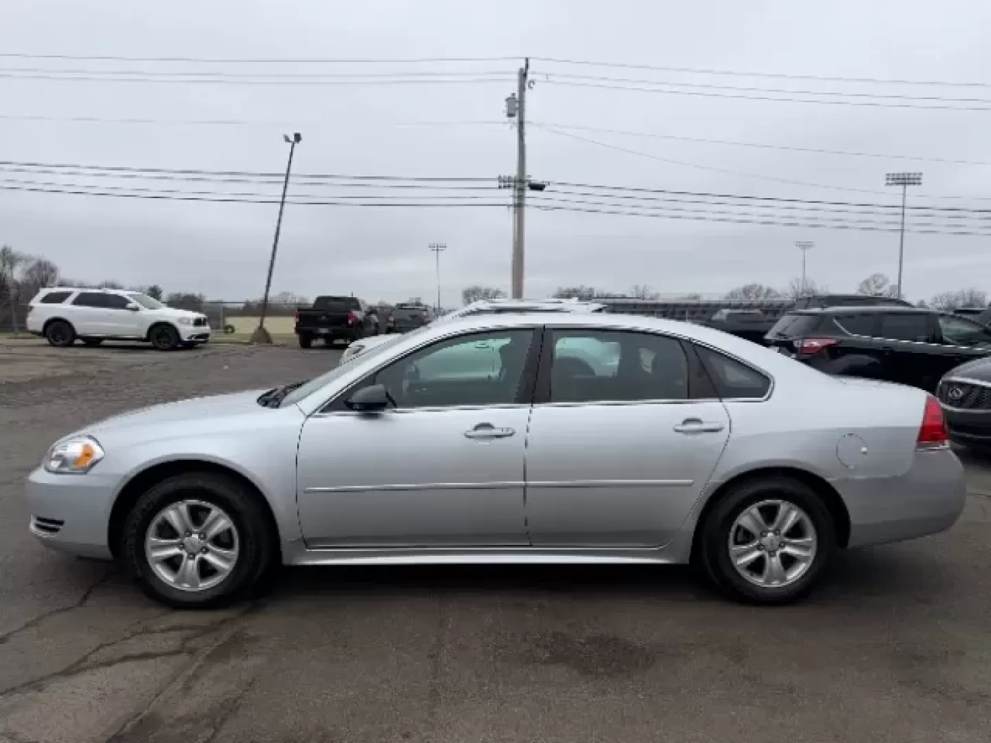 2013 Chevrolet Impala LS (2G1WA5E36D1) with an 3.6L V-6 gasoline direct injection engine, located at 1865 W 2nd St., Xenia, OH, 45385, (937) 372-7777, 39.681259, -83.961945 - **Discover Your Next Adventure with the 2013 Chevrolet Impala at Jamestown Auto Sales!**<br /> <br /> Are you searching for a reliable sedan that's perfect for long commutes, family outings, or weekend road trips? Look no further than this stunning 2013 Chevrolet Impala, now available at Jamestown A - Photo#2