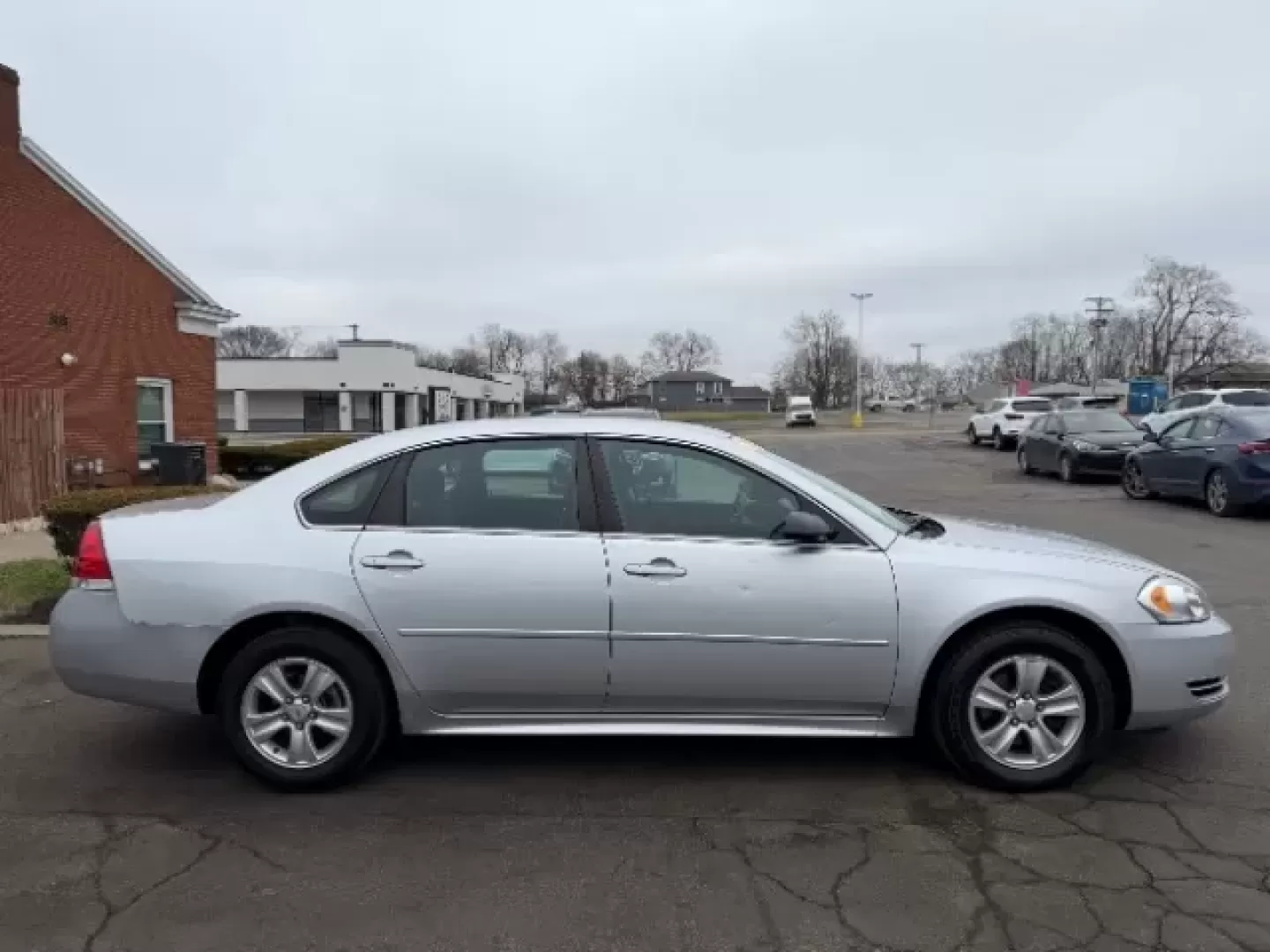 2013 Chevrolet Impala LS (2G1WA5E36D1) with an 3.6L V-6 gasoline direct injection engine, located at 1865 W 2nd St., Xenia, OH, 45385, (937) 372-7777, 39.681259, -83.961945 - **Discover Your Next Adventure with the 2013 Chevrolet Impala at Jamestown Auto Sales!**<br /> <br /> Are you searching for a reliable sedan that's perfect for long commutes, family outings, or weekend road trips? Look no further than this stunning 2013 Chevrolet Impala, now available at Jamestown A - Photo#3